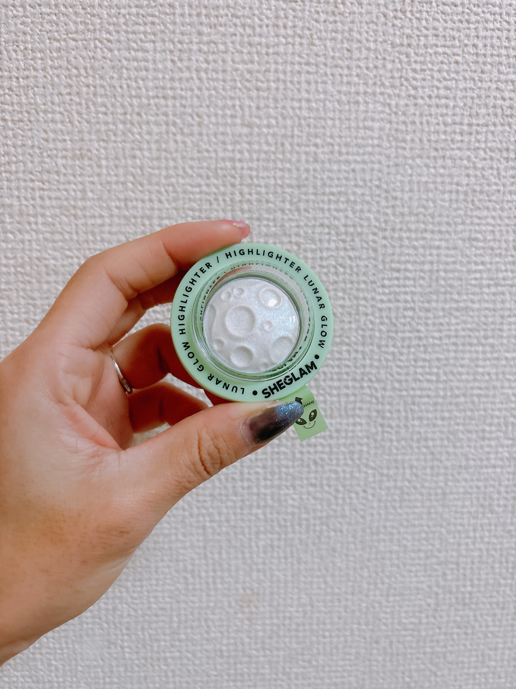 ルナグロウ ハイライター シルバー/SHEGLAM/パウダーハイライトを使ったクチコミ（1枚目）