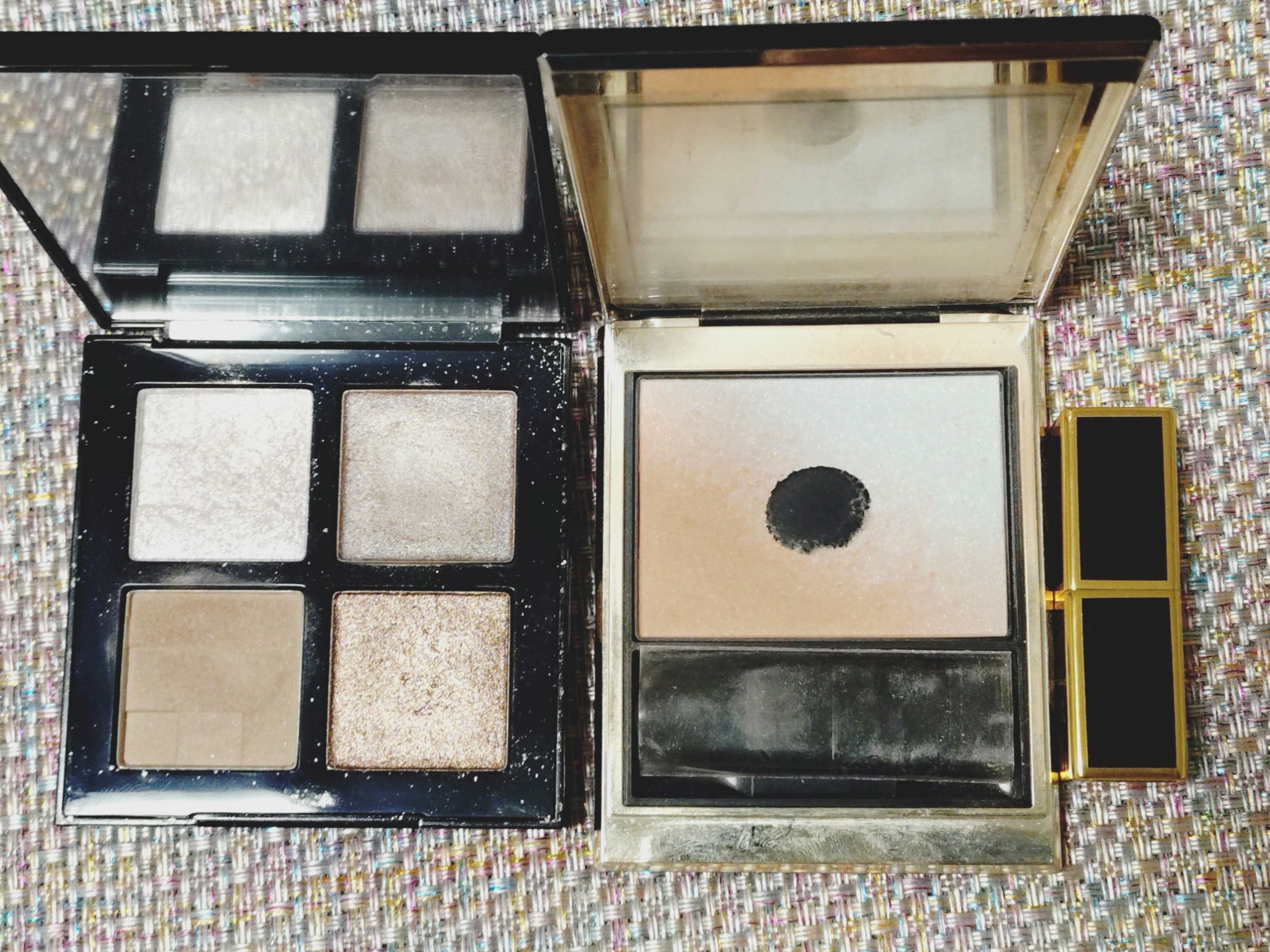 ■今日のメイク


shu uemuraのアイスカルプト
フロスティ ライラックを使用。
右下を二重幅に塗って左下でぼかしてナチュラル仕上げ。
すごく気に入ってるけど左上のラメが知らないうちにパレット内で飛び散るのだけが玉に瑕。
チークはS