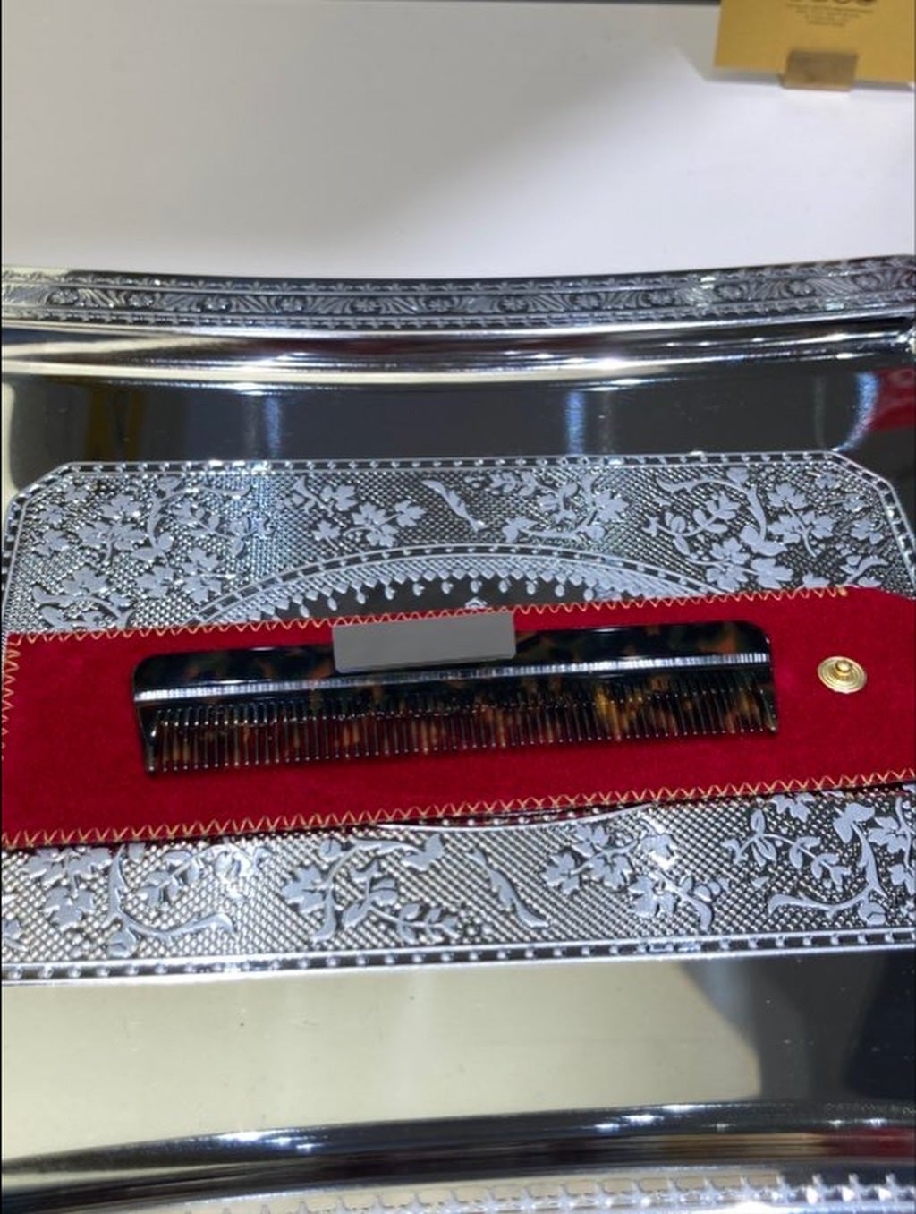 ザ・アスピラント/オフィシーヌ・ユニヴェルセル・ビュリー/ヘアコームを使ったクチコミ(3枚目)