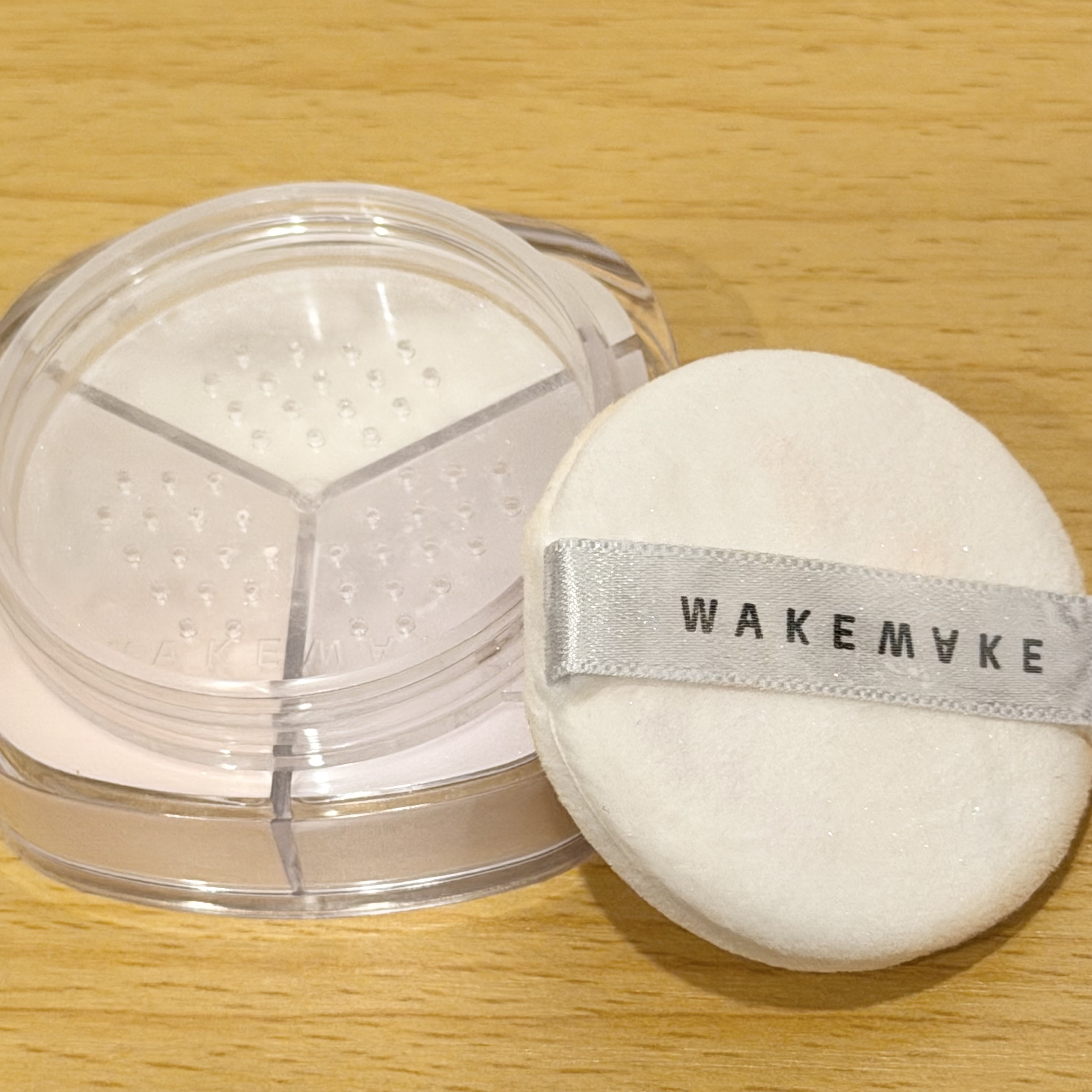 ステイフィクサーマルチカラーパウダー/wakemake/ルースパウダーを使ったクチコミ（2枚目）