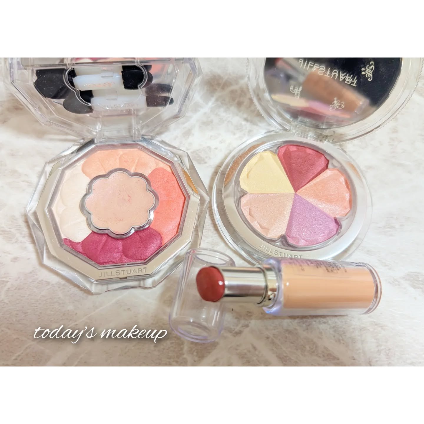 ボンディンググロウリップスティック/Laka/口紅を使ったクチコミ（1枚目）