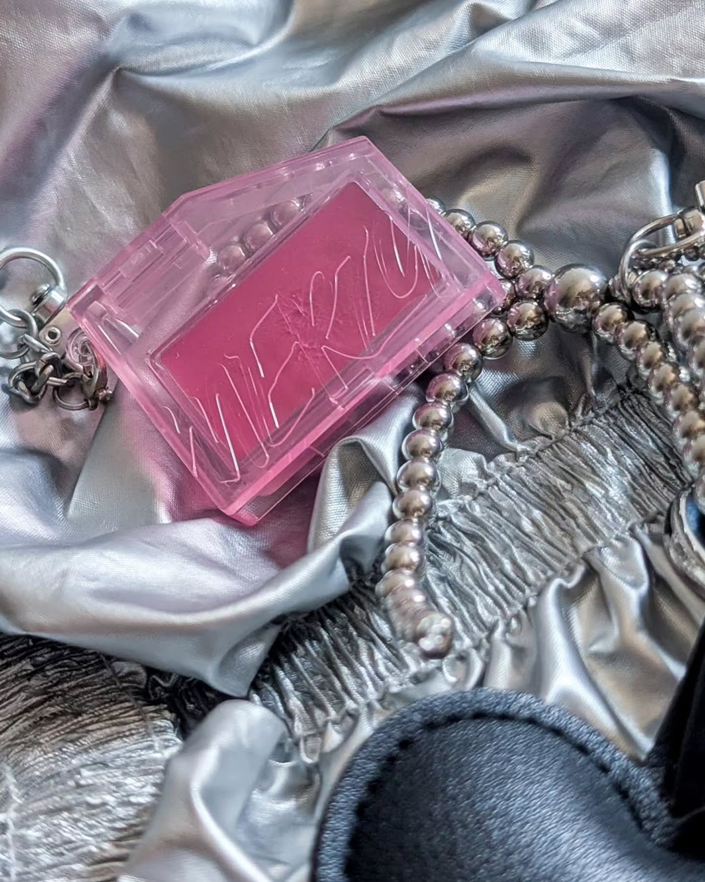 MERZY バイマージー レッツウェアリング リップアンドチークのクチコミ「友達からのプチギフト
マージー
レッツウェアリンクリップアンドチークキーリング
お気に入りすぎ.....」（1枚目）