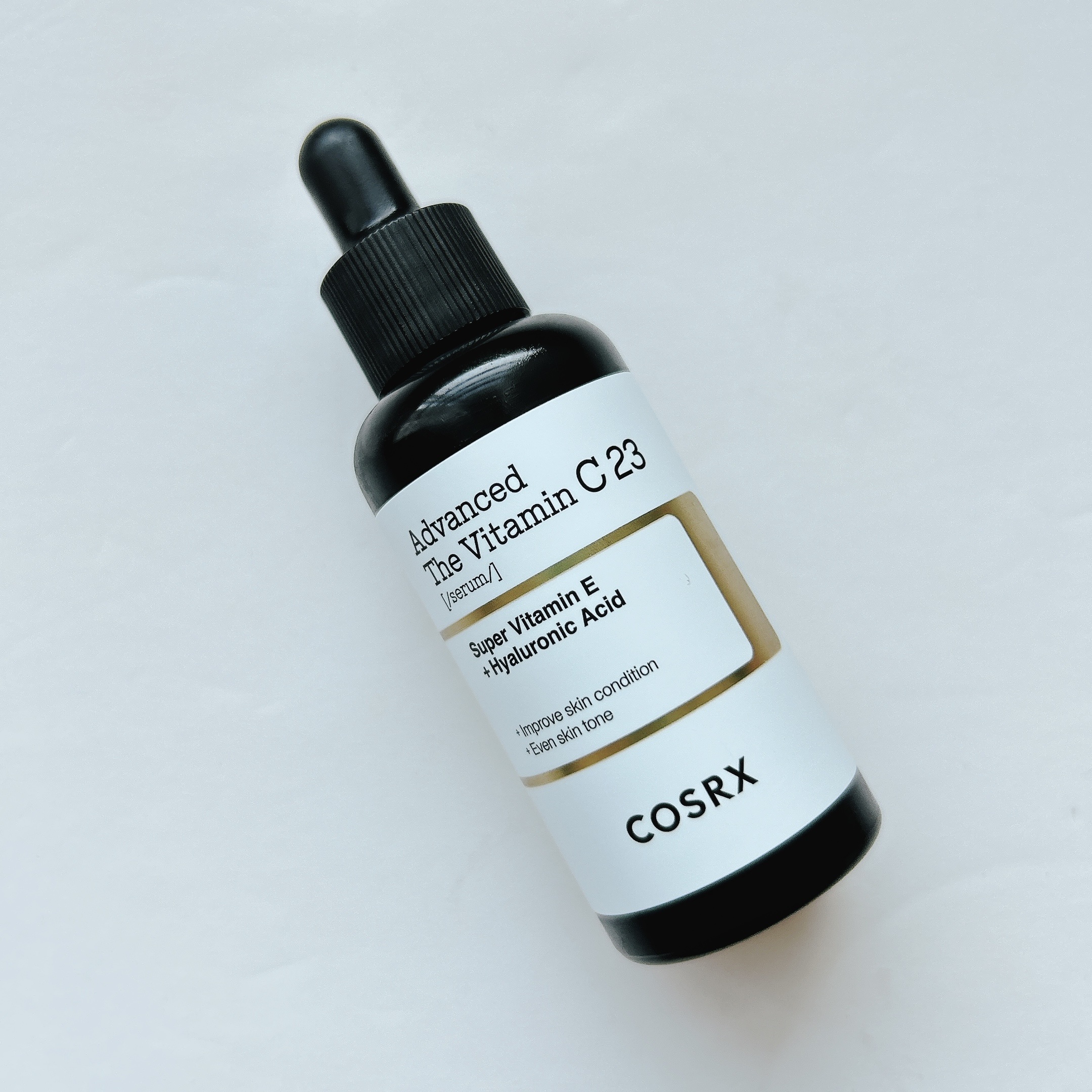 

COSRX
Advanced The Vitamin C23 serum


大人気COSRXのビタミンセラムがリニューアル✨
純粋ビタミンC23%の高濃度なのに、ヒアルロン酸やパンテノールで肌に優しい使い心地に。

そしてCOSRXの