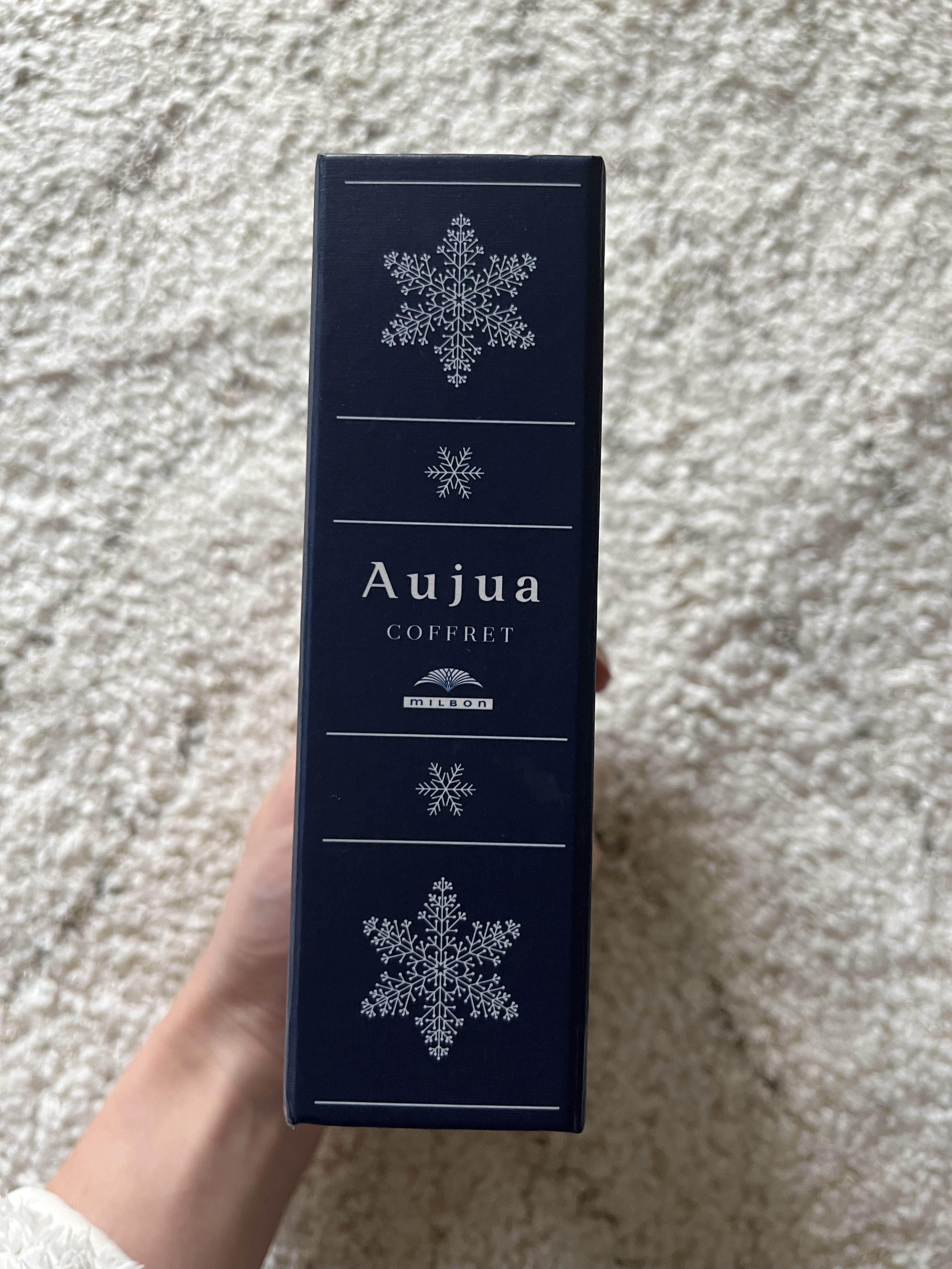 オージュア オージュア フェリアージュ ボディクリーム カインド ムードのクチコミ「#購入品　

使い切りレビュー

去年の冬、オージュア買ったら
付いてきたクリスマスコフレ🎄🩷.....」（2枚目）