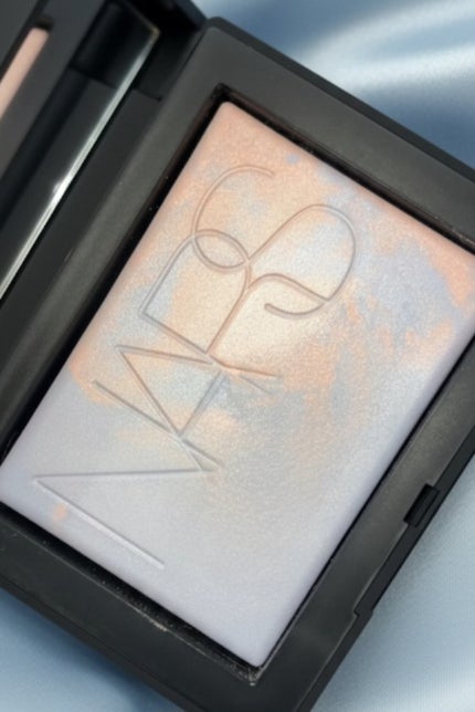 ライトリフレクティング プリズマティックパウダー/NARS/プレストパウダーを使ったクチコミ(2枚目)