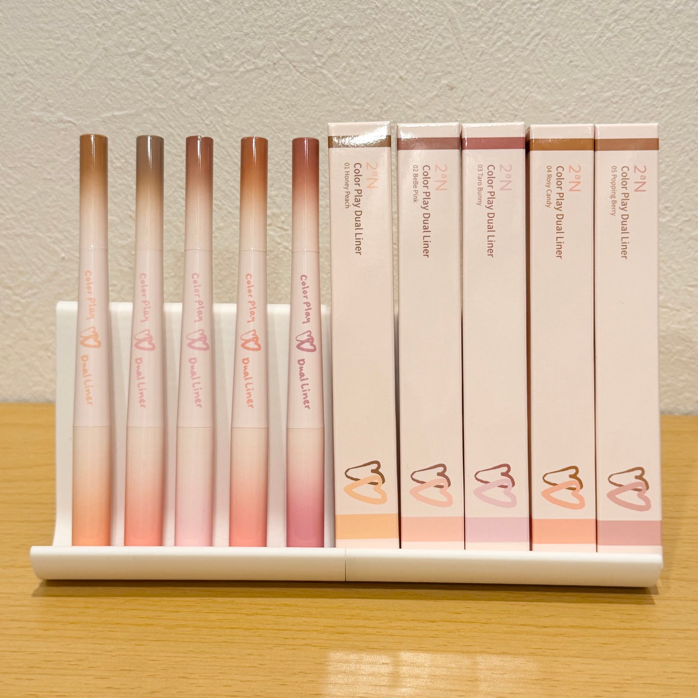 カラープレイデュアルライナー/2aN/スティックアイシャドウを使ったクチコミ(1枚目)