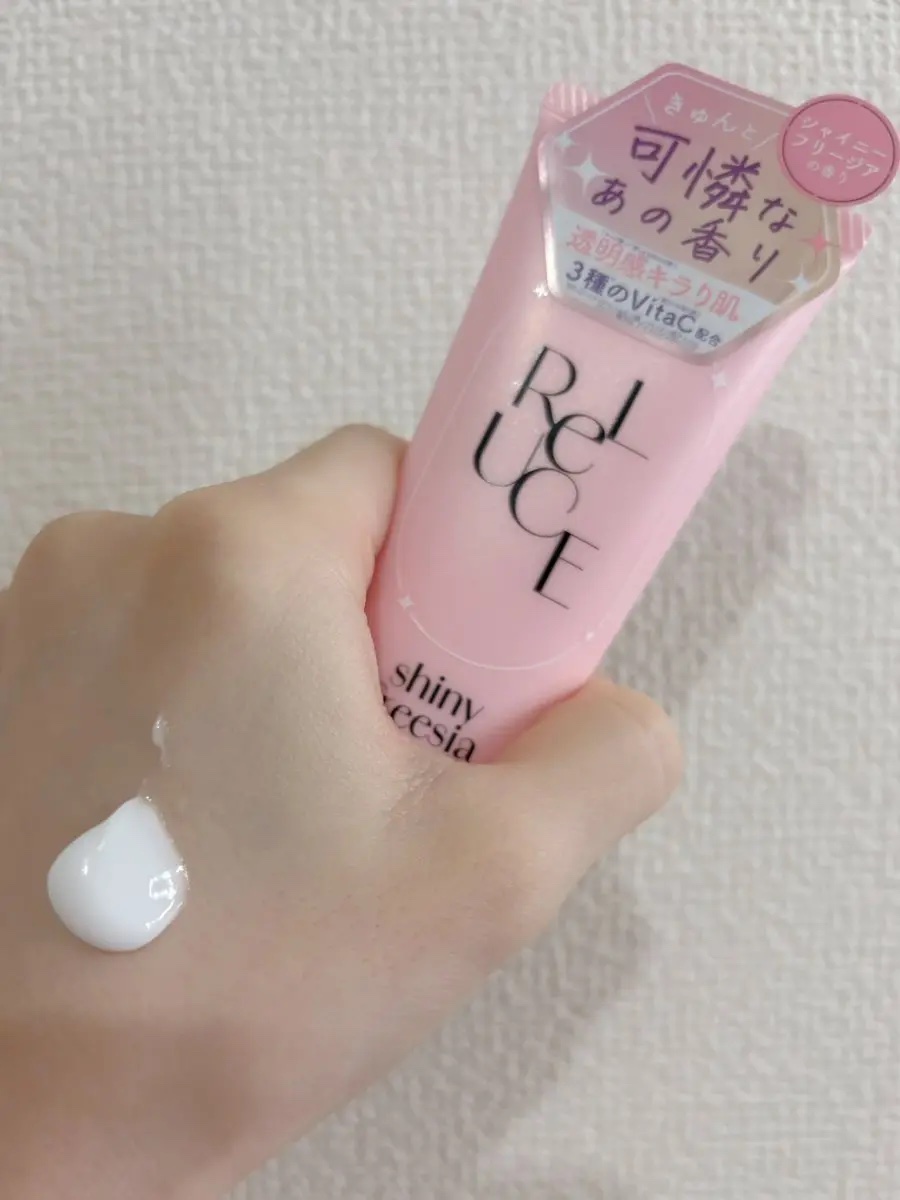 パフュームハンドクリーム　シャイニーフリージア/ReLUCE/ハンドクリームを使ったクチコミ（2枚目）