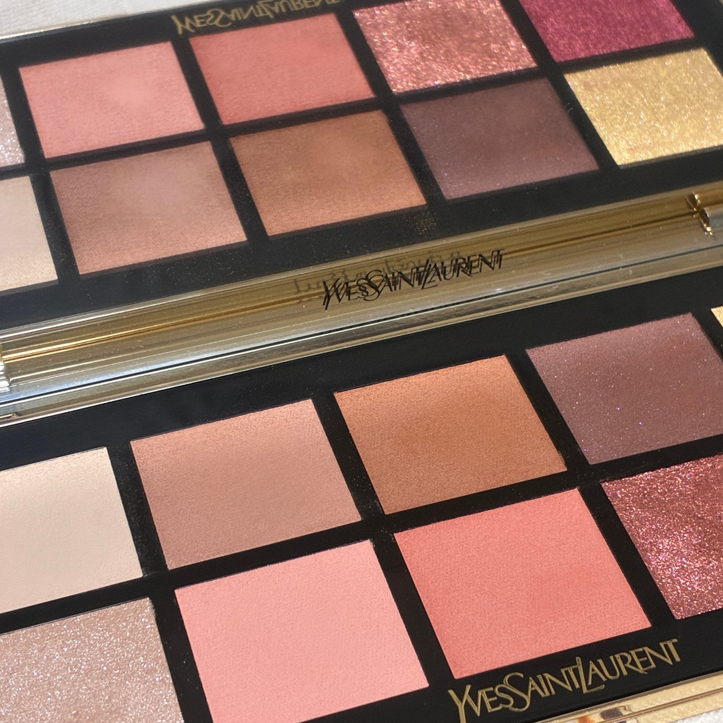 クチュール カラー クラッチ/YVES SAINT LAURENT BEAUTE/アイシャドウパレットを使ったクチコミ(4枚目)