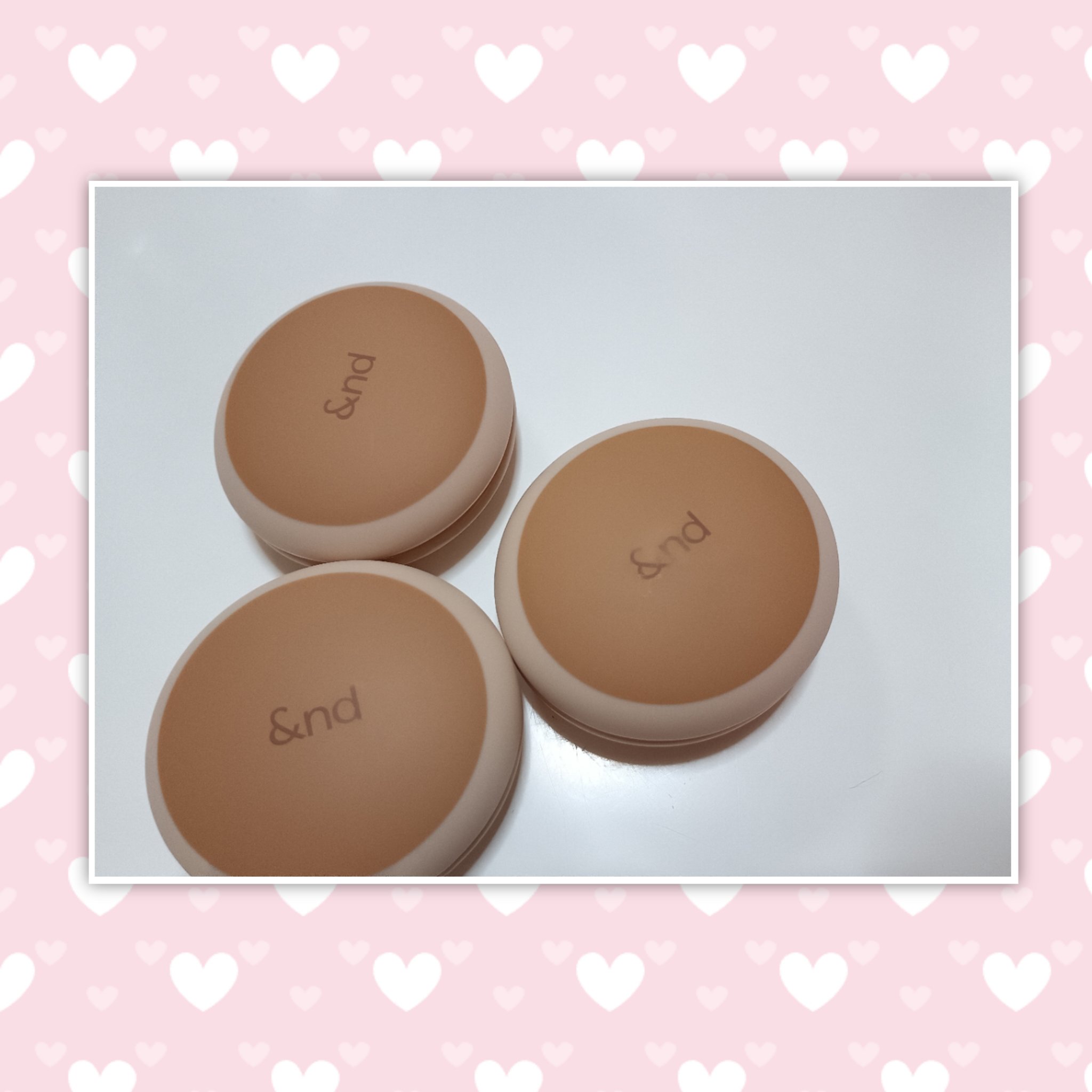 ✼••┈┈••✼••┈┈••✼••┈┈••✼••┈┈••✼

ローソンにあったどら焼きコスメ❤️❤️❤️

ロムアンド姉妹店の。コスメ🍓

3種類購入しました🤲🤲🤲



どら焼きみたいでかわいいです🤣❤️💞


わたしが買いに