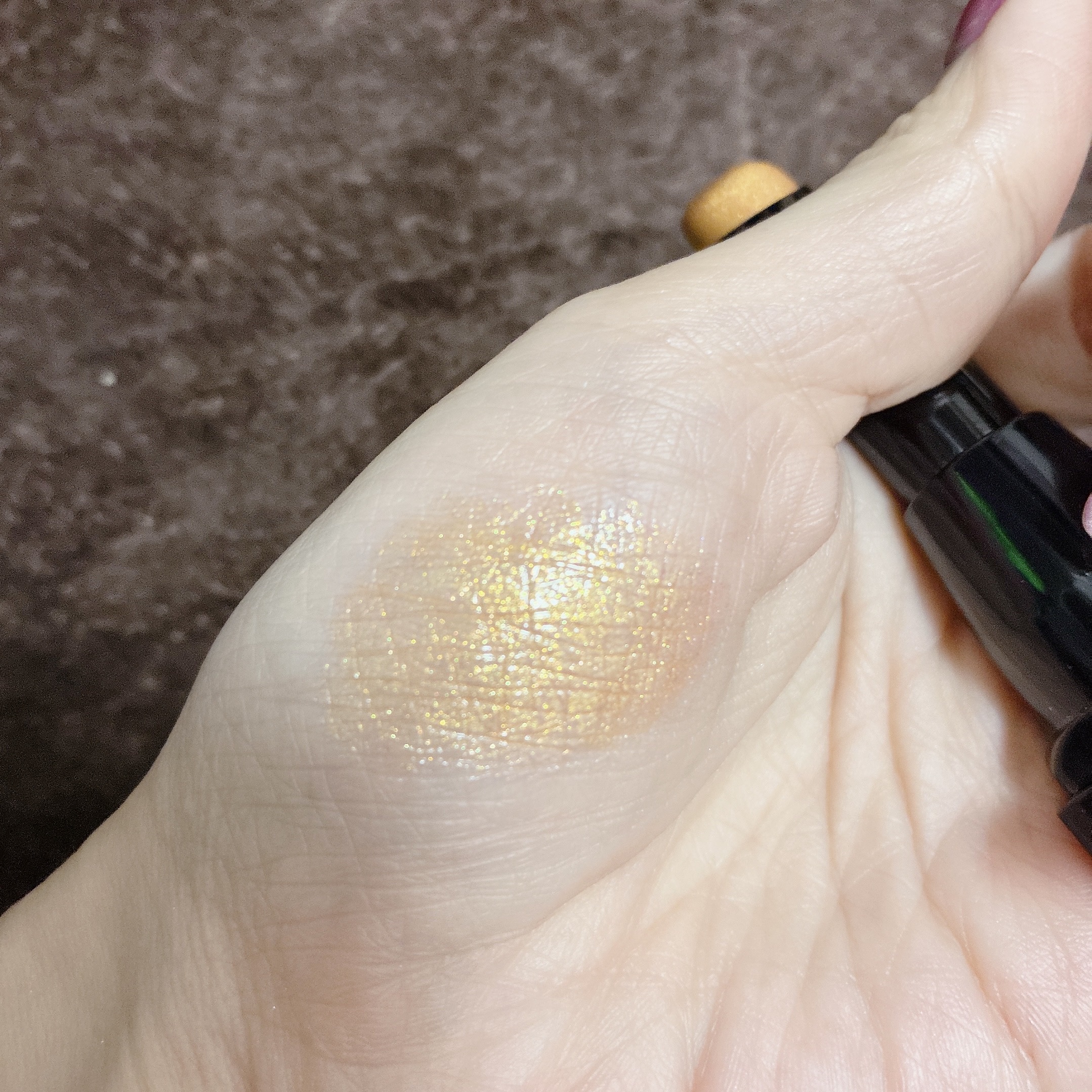 シャインコンパルジョン C GLD84/MAYBELLINE NEW YORK/口紅を使ったクチコミ（1枚目）