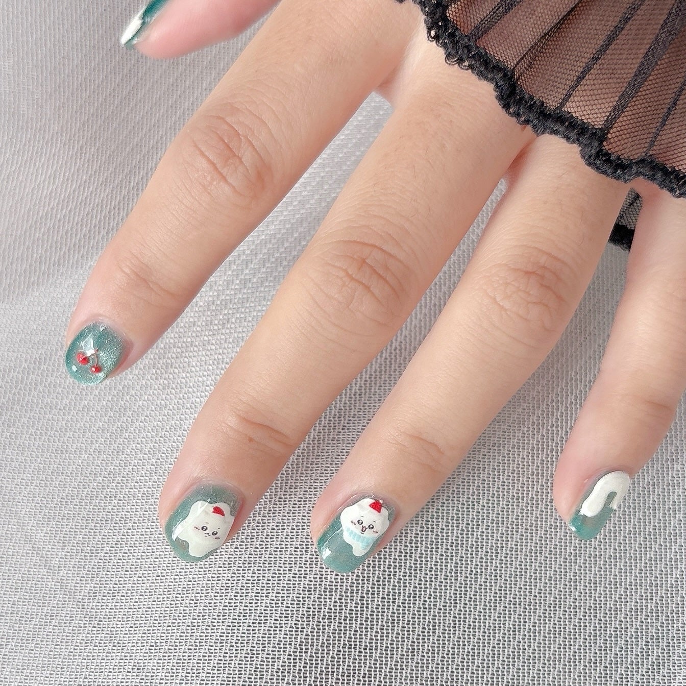 𝘼𝙮𝙪 ❦ 𝑆𝑒𝑙𝑓 𝑁𝑎𝑖𝑙 on LIPS 「❥こんばんは𓂅꙳𖤐セルフネイラーの@au_nailです♡先..」(8枚目)