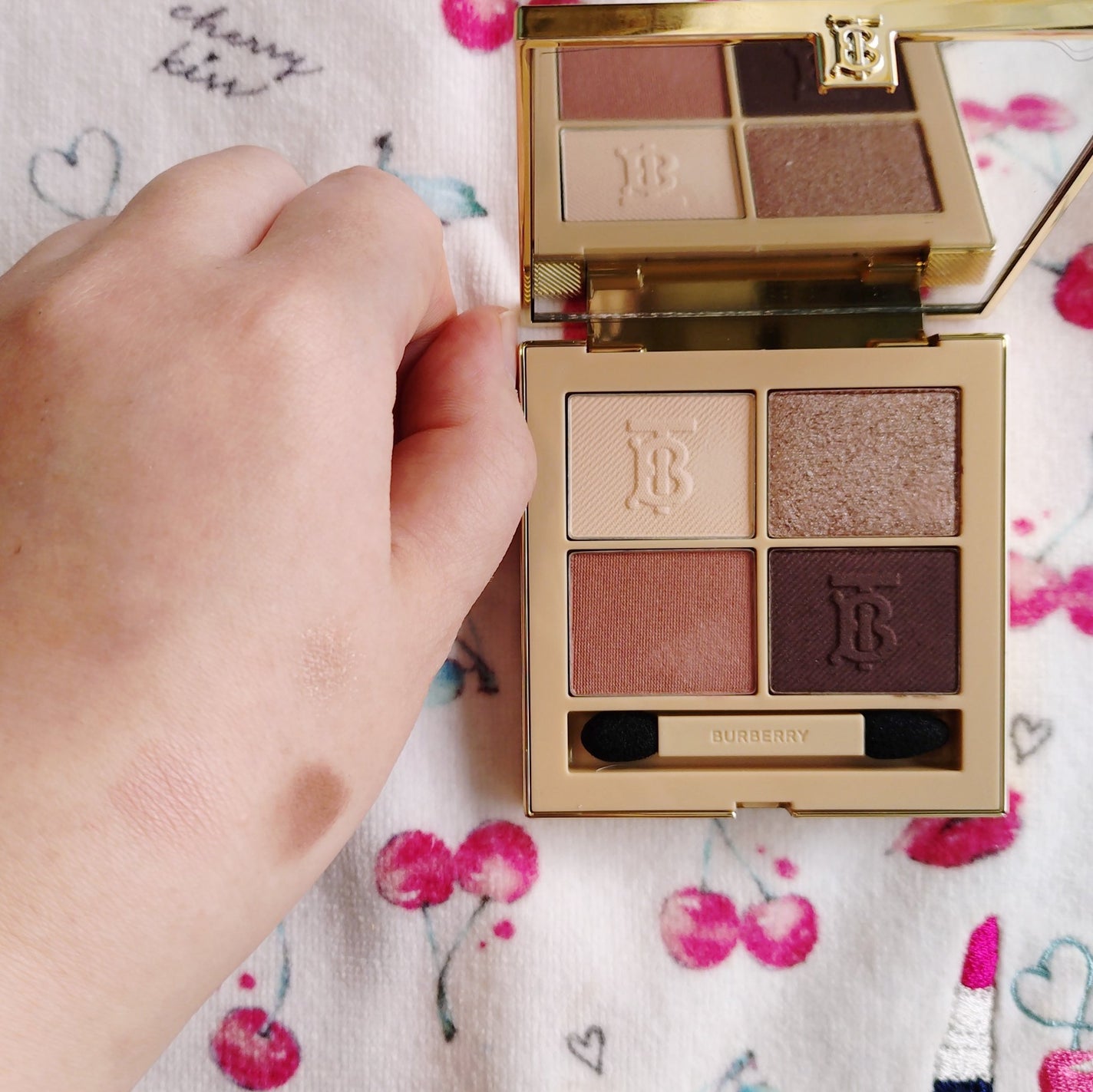 バーバリー アイ クアッド/Burberry Beauty/アイシャドウパレットを使ったクチコミ(2枚目)