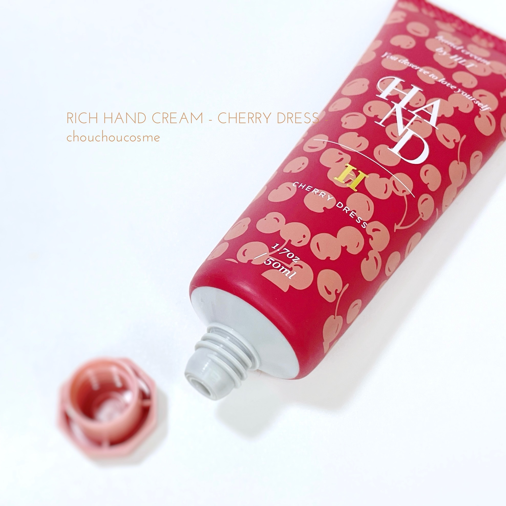 RICH HAND CREAM - CHERRY DRESS -/Her lip to BEAUTY/ハンドクリームを使ったクチコミ（2枚目）