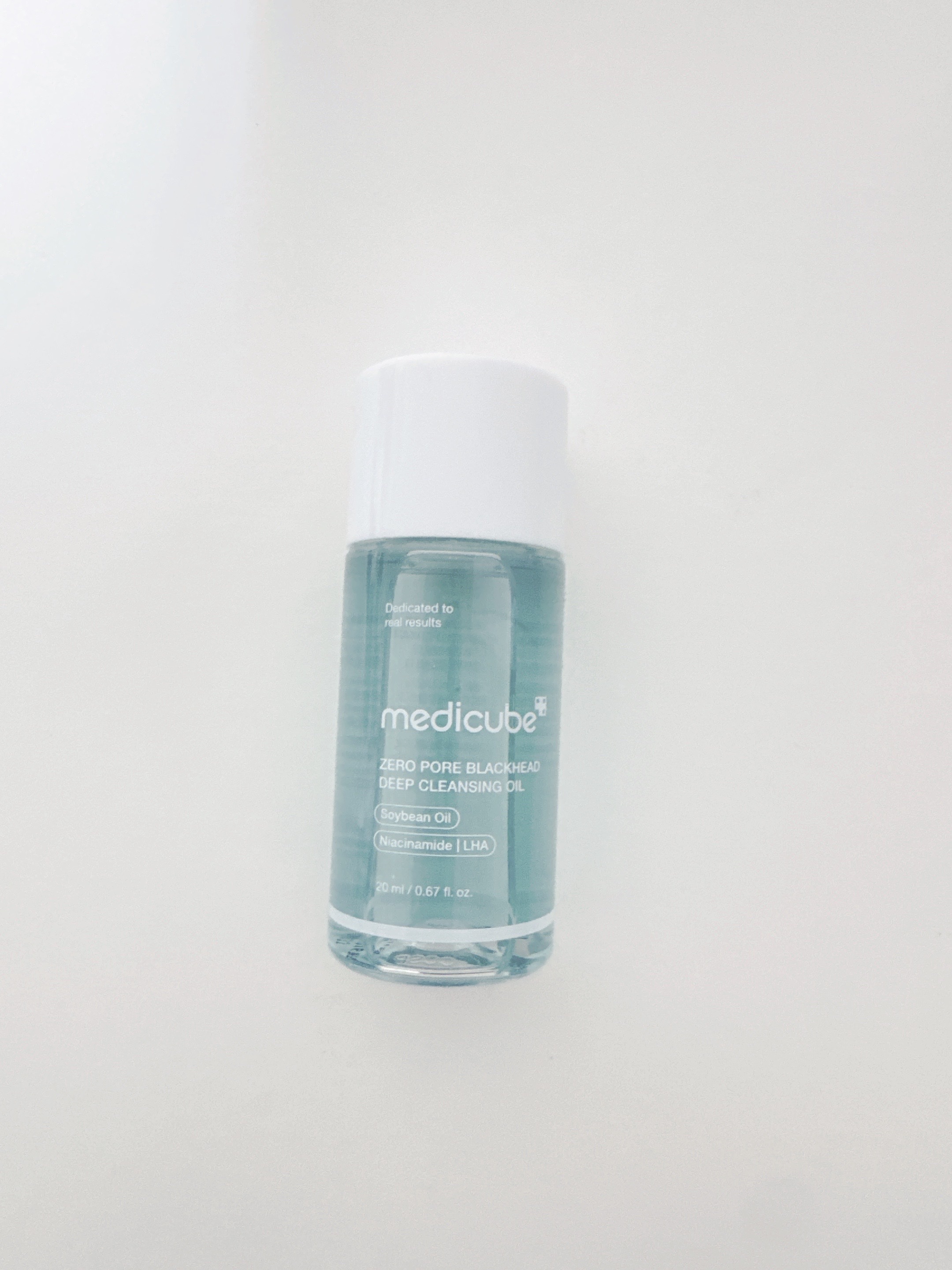 メディキューブ【ゼロ毛穴クレンジングオイル】

お肌がゴワついているときに使うとより効果を感じました！
角栓がポロポロとれてスッキリします✨

毎日使うのは負担がかかるかなと思って
週一かちょっとスッキリさせたいなって時に使うようにしてます