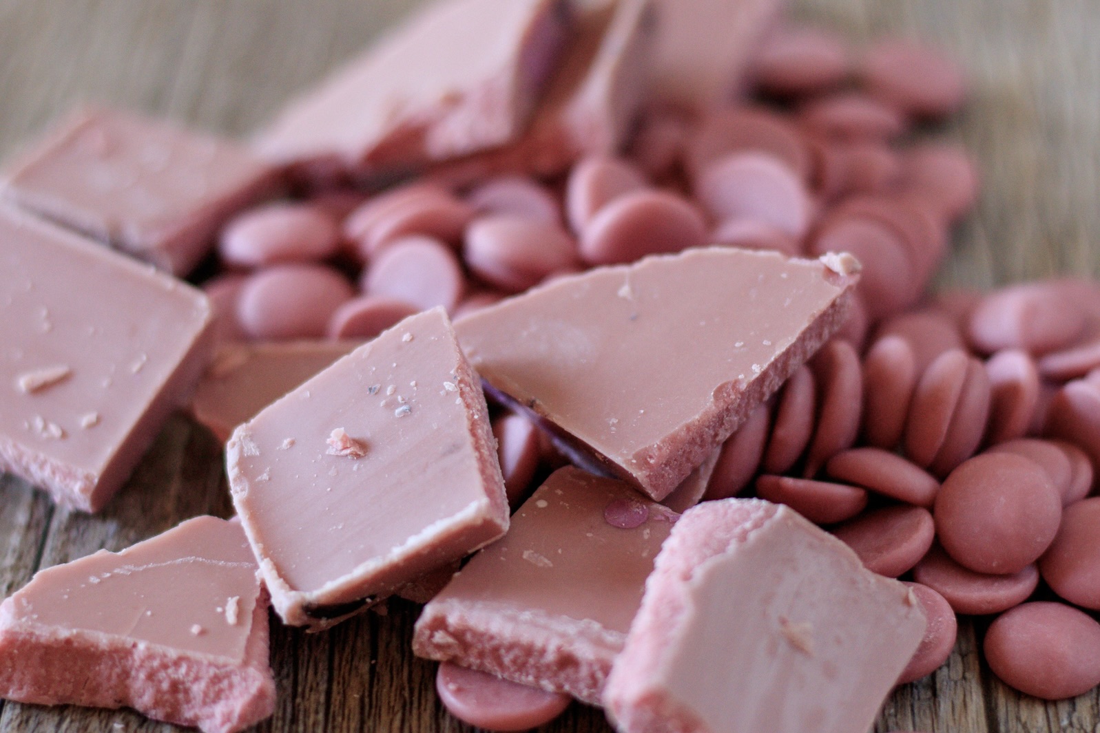 Purunt.から「ルビーチョコレートの香り」のシャンプ&トリートメントが数量限定で登場の画像