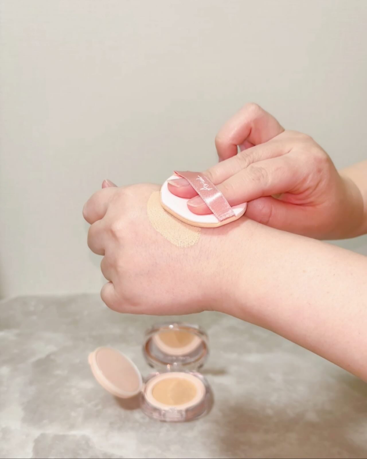 アリウル インクフェザーカバーラスティングクッション/Ariul/クッションファンデーションを使ったクチコミ(5枚目)