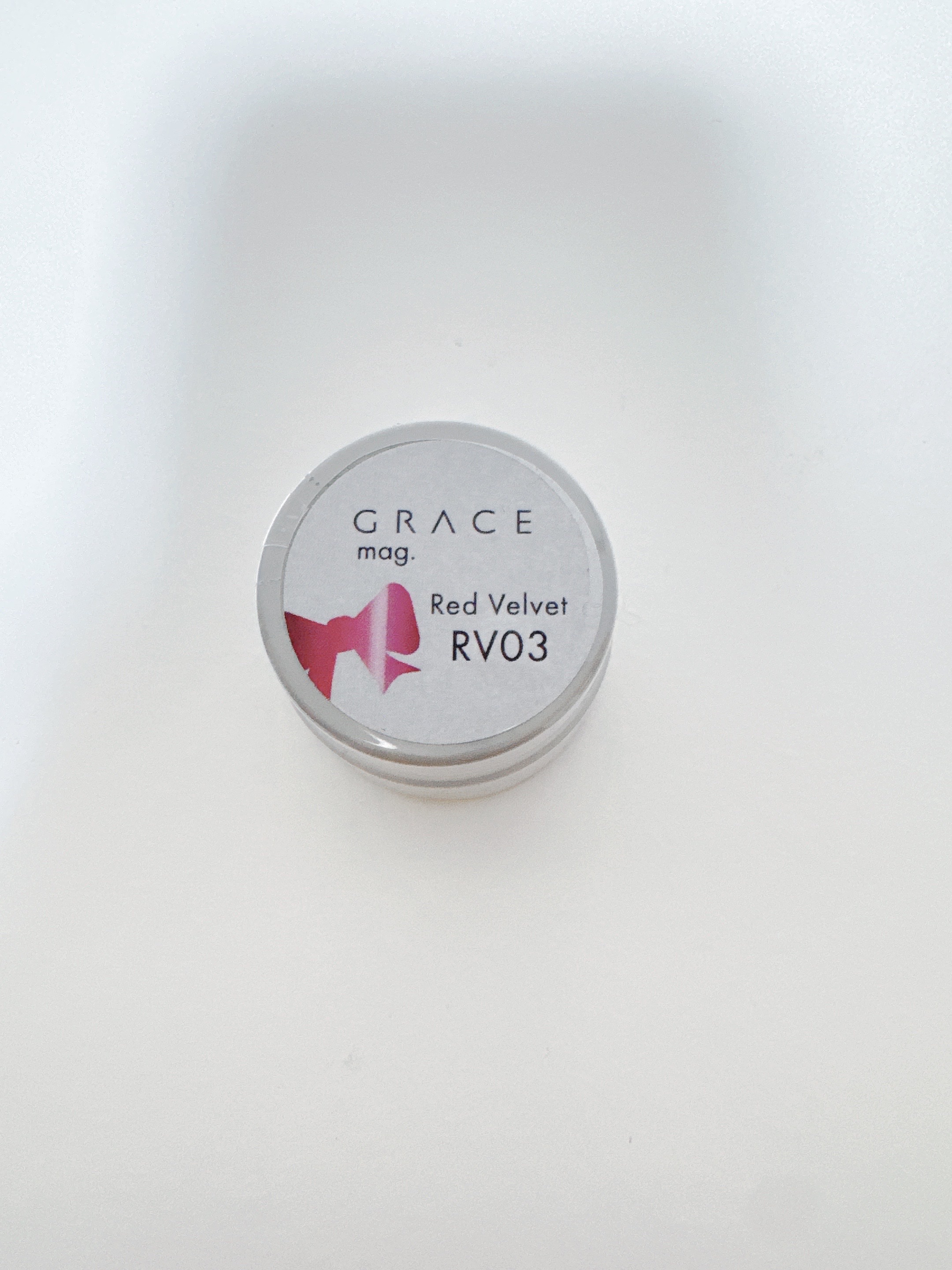 GRACE【レッドベルベット RV03】

クリスマスネイルに使えそうと思って購入しました🎄