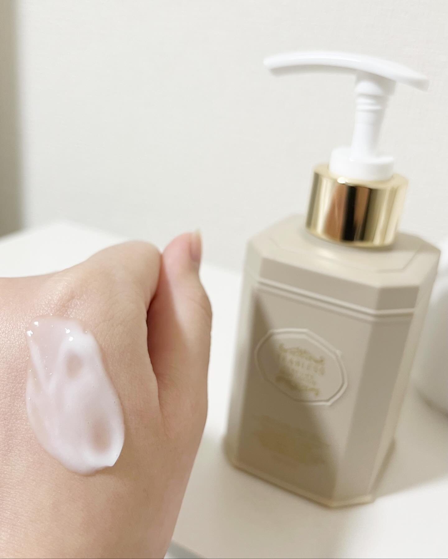 パフュームボディローション アクアアールグレイティー/TEABLESS/ボディローションを使ったクチコミ（3枚目）