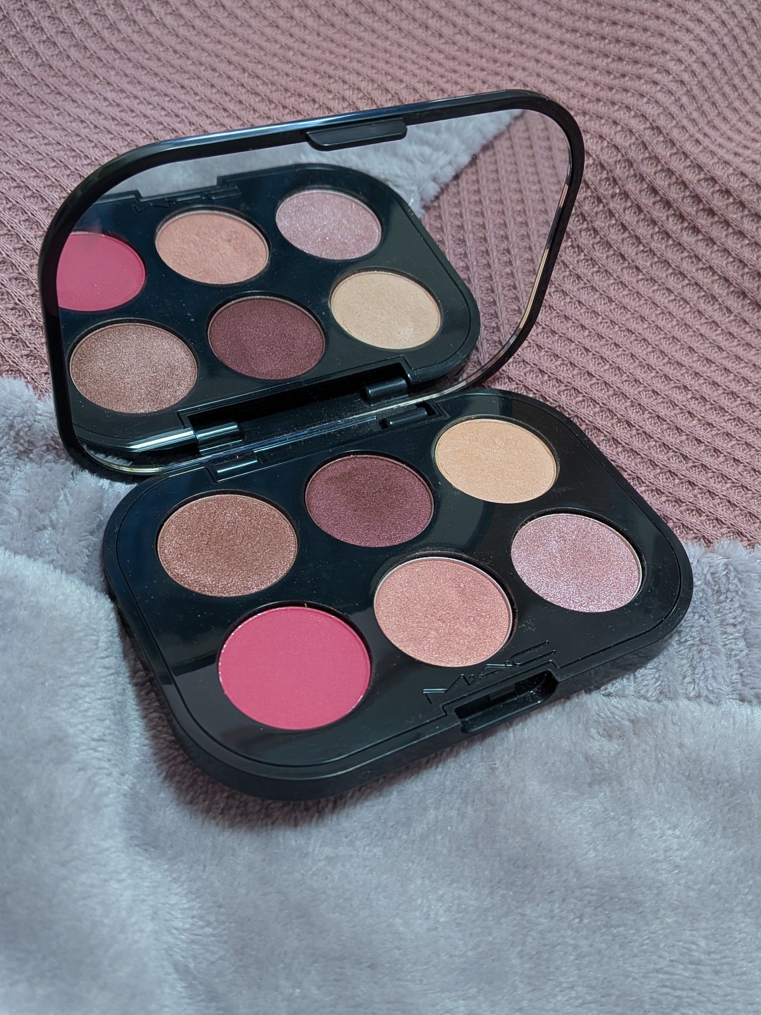 コネクト イン カラー アイシャドウ パレット × 6/M・A・C/アイシャドウパレットを使ったクチコミ（2枚目）