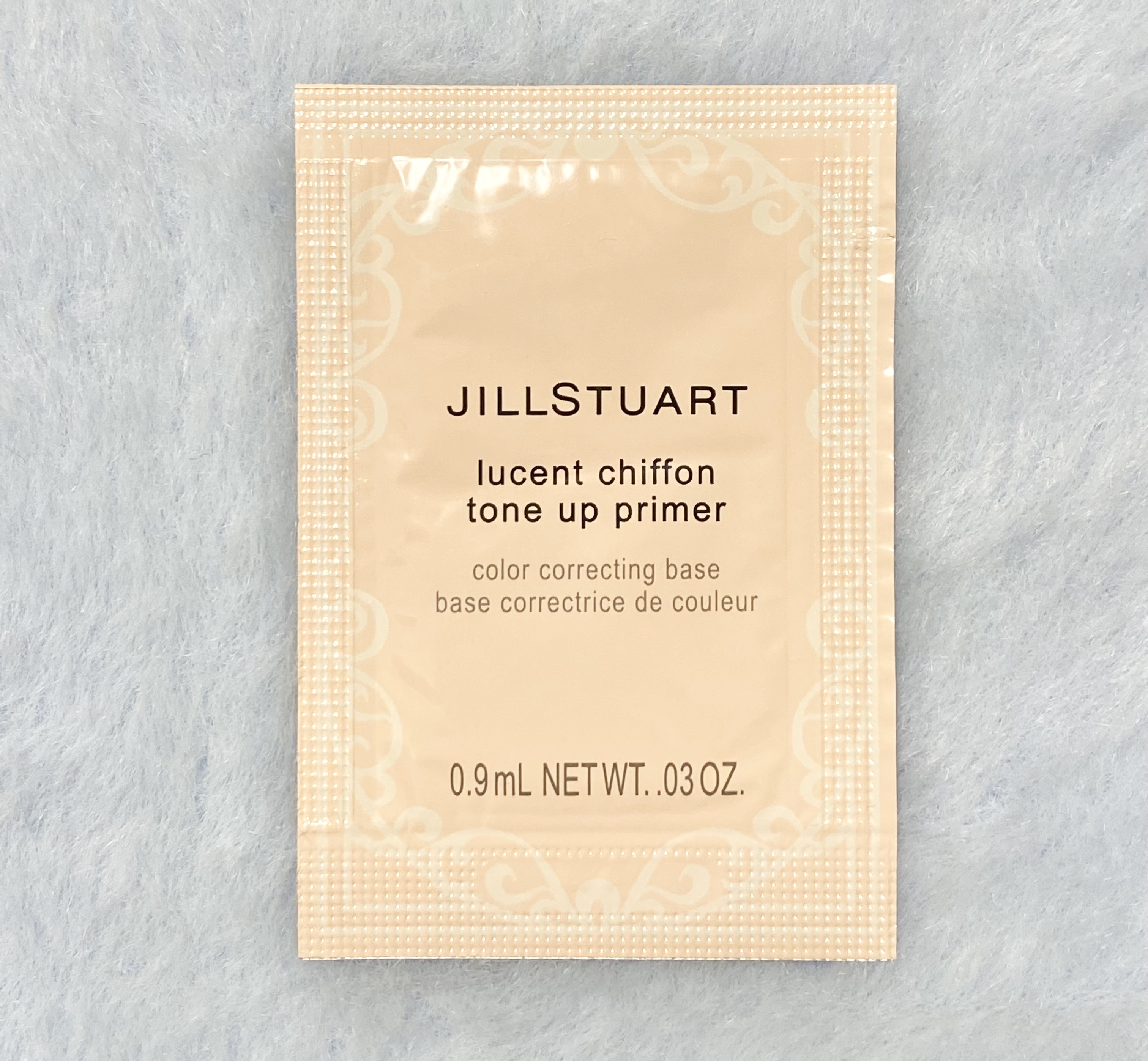 ジルスチュアート　ルーセントシフォン　トーンアップ プライマー/JILL STUART/化粧下地を使ったクチコミ（1枚目）