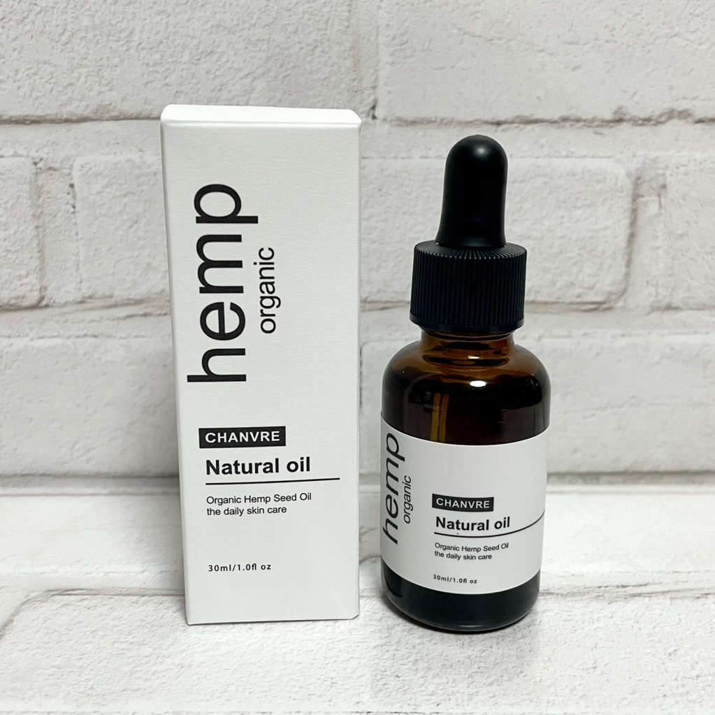 CHANVRE ナチュラルオイル

＼植物のやさしさに包まれるようなオイルケア／
ヘンプシードオイルを中心にホホバオイル、ローズマリー葉油、ラベンダー油をバランスよくブレンドしたシンプルなのに奥行きのある美容オイル𓂃🫧‪

肌になじませ