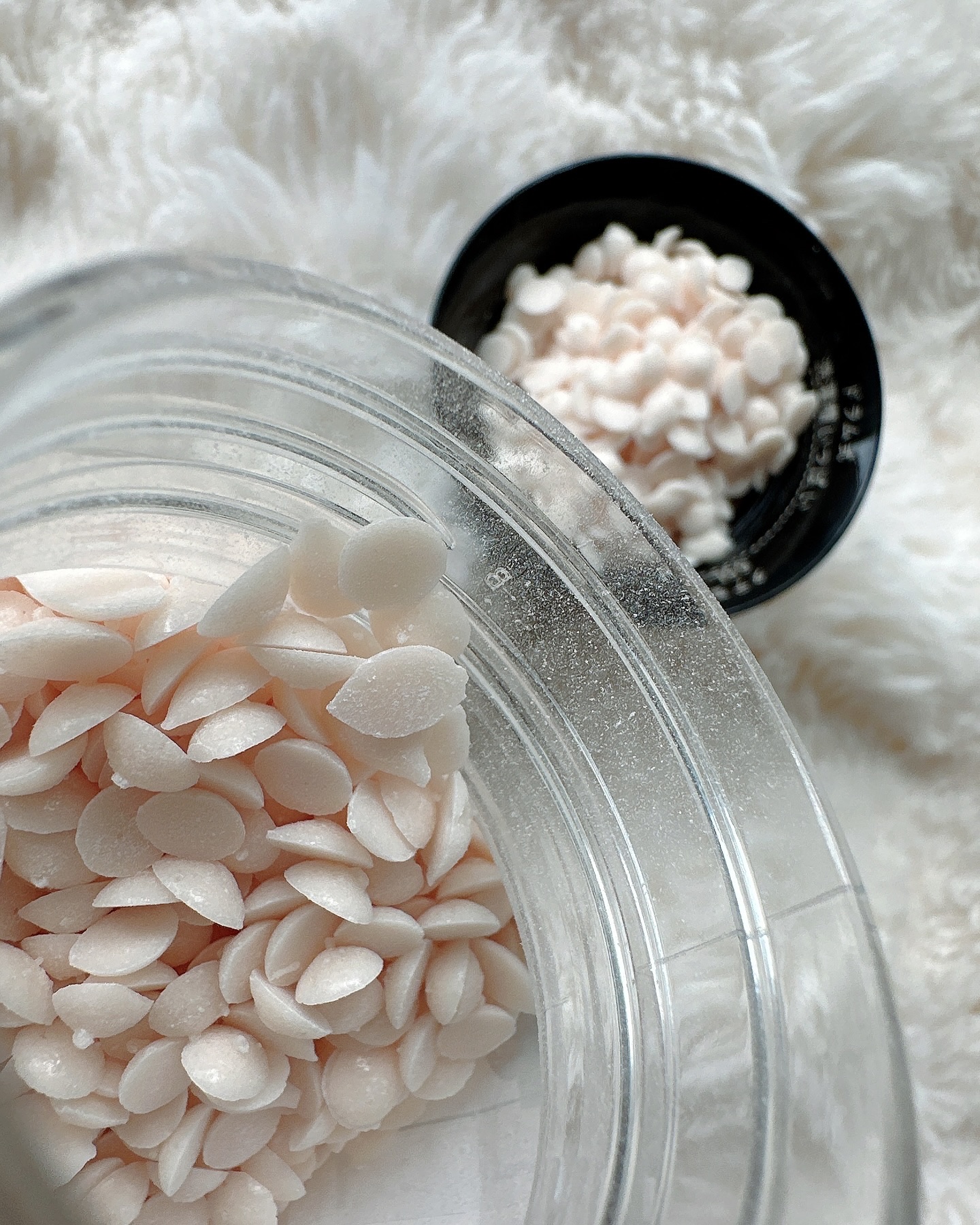 レノアオードリュクスビーズ　リリー&ジャスミンの香り/レノア/柔軟剤を使ったクチコミ（2枚目）