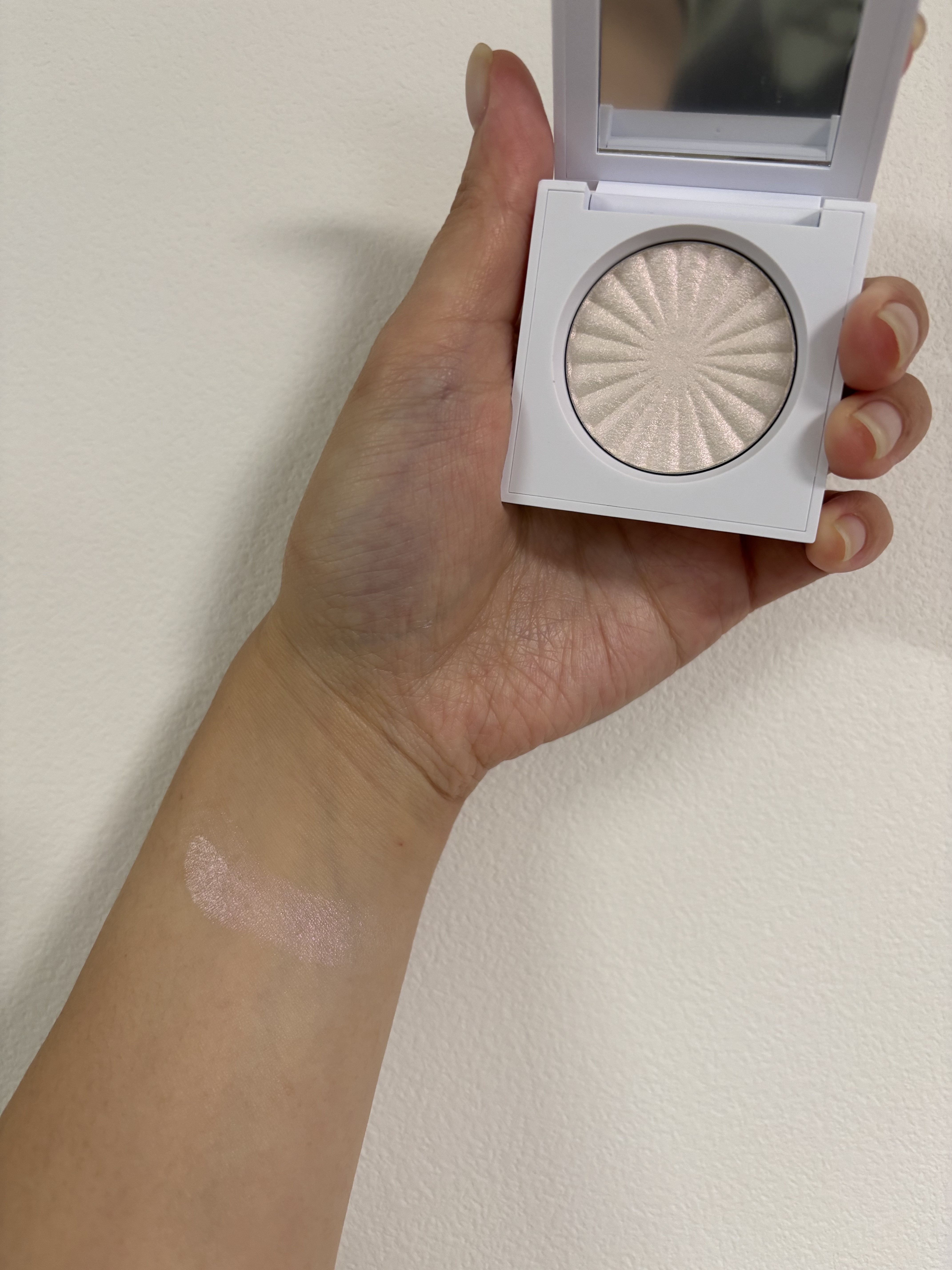 OFRA mini Highlighter/Ofra Cosmetics/パウダーハイライトを使ったクチコミ（2枚目）