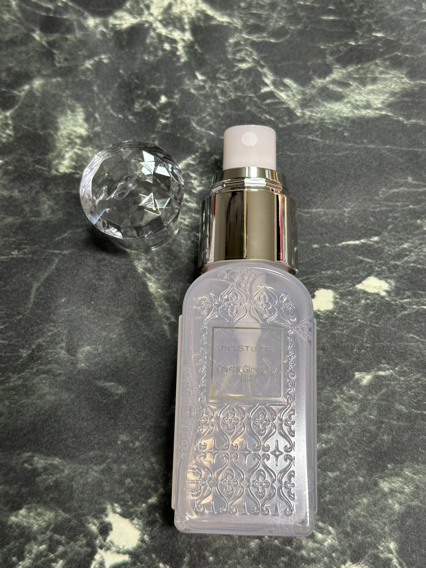 クリスタル グロウ&フィックス ミスト/JILL STUART/フィックスミストを使ったクチコミ(3枚目)