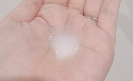 グリーンティー セラミド ミルク エッセンストナー/innisfree/化粧水を使ったクチコミ(2枚目)