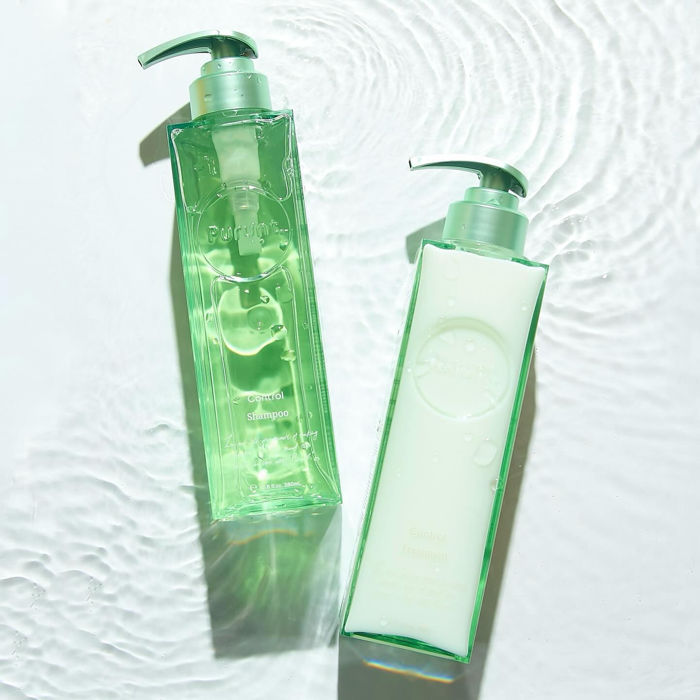 うねりやクセが気になる方は、コントロールシリーズがおすすめです！
⁡
：３つの特長：
✔︎５Ｄ-ヒアルロン酸複合成分※1
✔︎浸透型＊1うねり補修成分※2
✔︎サロン仕様＊2 髪質コントロール成分※3
⁡
毛髪内部の水分バランスを整え、うね