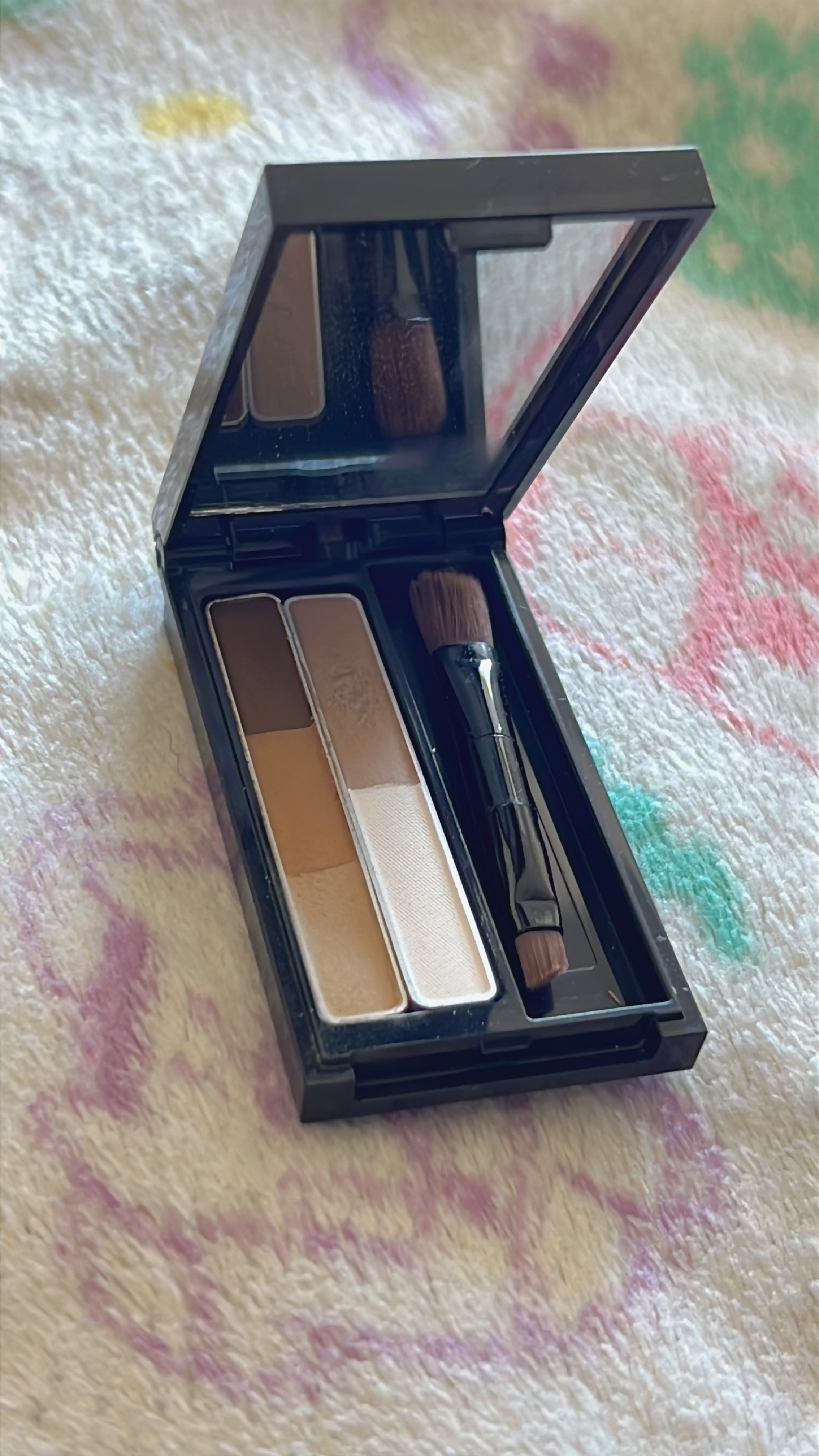 ケイト デザイニングアイブロウ 3D（デュアルコントゥアカラー） EX-4 ライトブラウン系 × ウォームコントゥア/KATE/パウダーアイブロウを使ったクチコミ（1枚目）