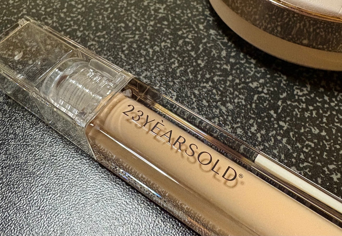 ダーマシンコンシーラー/23years old/リキッドコンシーラーを使ったクチコミ(2枚目)