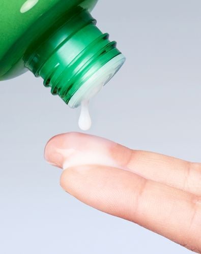 美容茶葉*1×セラミド*2の新感覚*3浸透*4ミルク化粧水~潤いバリアの満ちたうるもち肌へ~(1枚目)