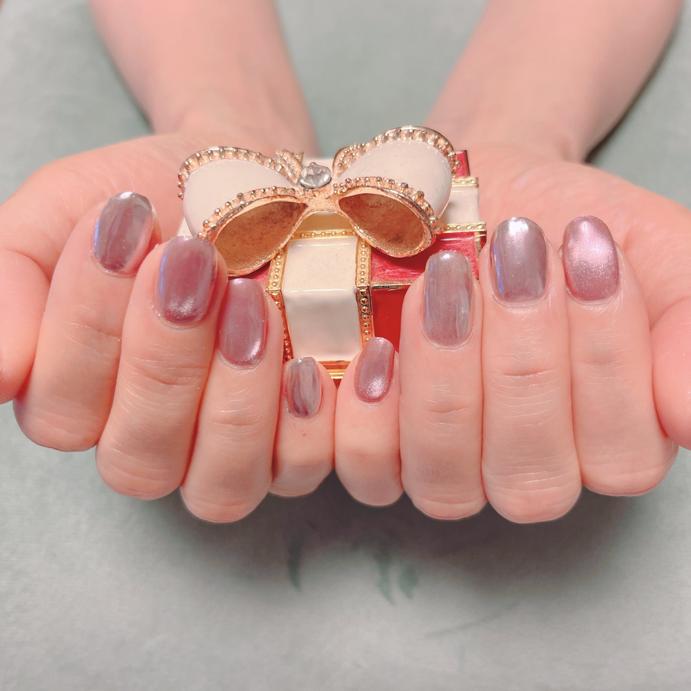 桜羽 on LIPS 「母にネイル💅✨数本ミラーでメラメラにしてからピンクマグでうるち..」(1枚目)