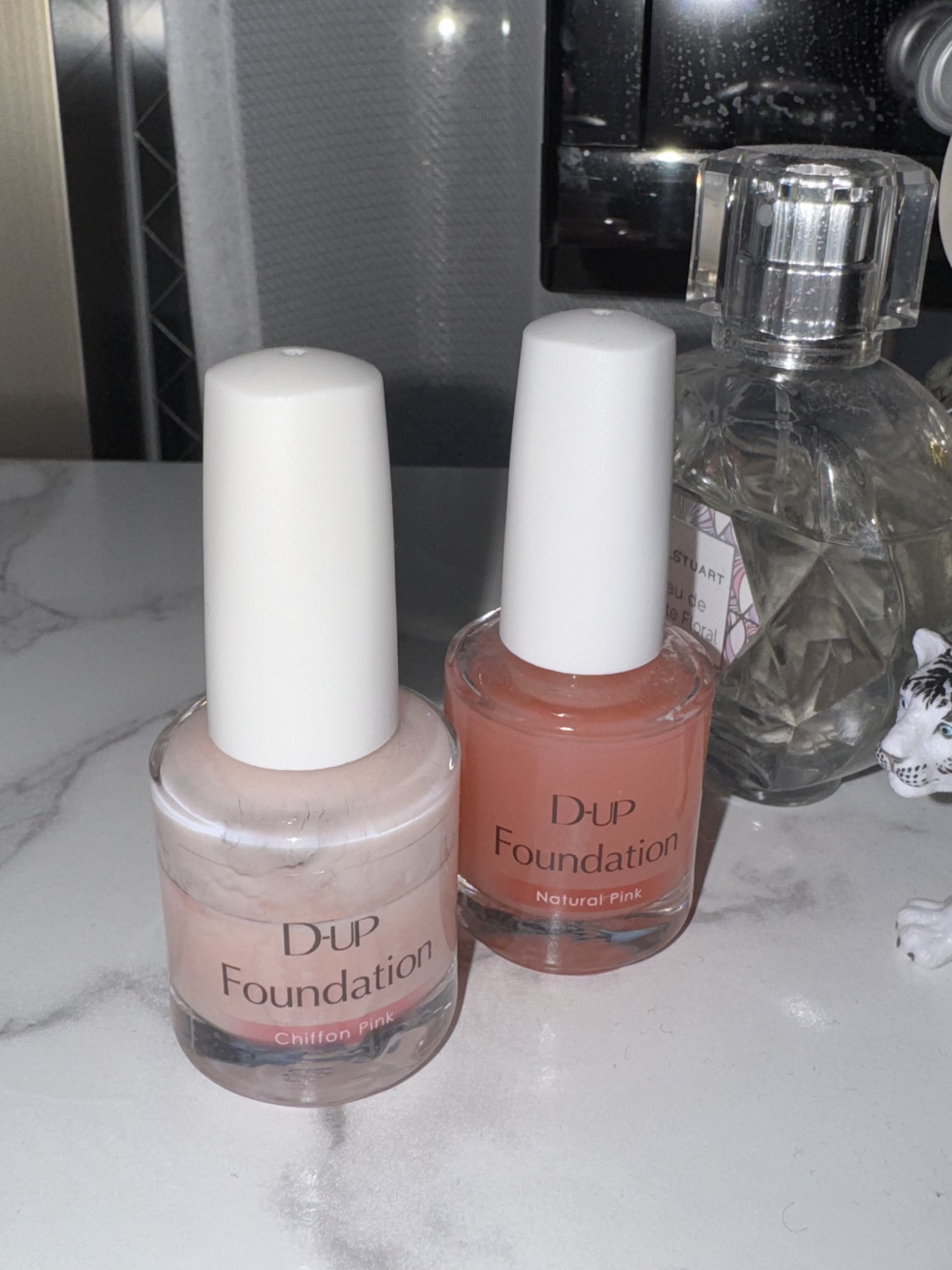ディーアップファンデーション シフォンピンク/D-UP/ネイルベースコートを使ったクチコミ（2枚目）
