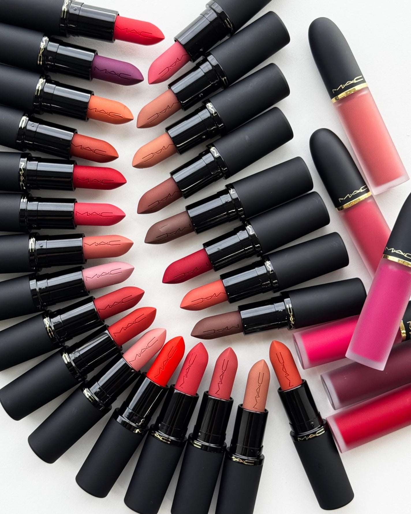 パウダー キス ヘイジー マット リップスティック/M・A・C/口紅を使ったクチコミ(1枚目)