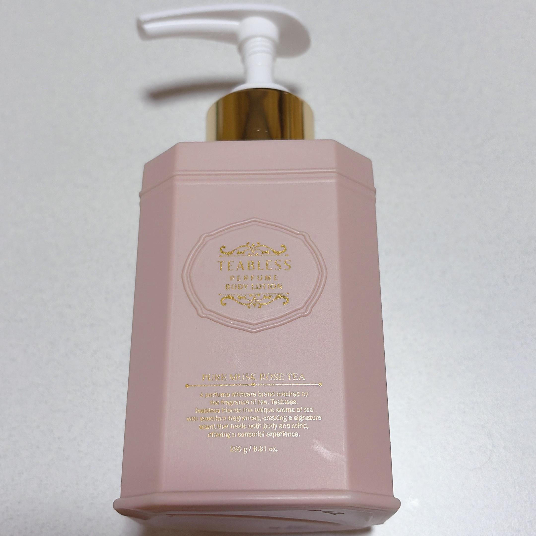 TEABLESS ティーブレスパフュームボディローション　ピュアムスクローズティー