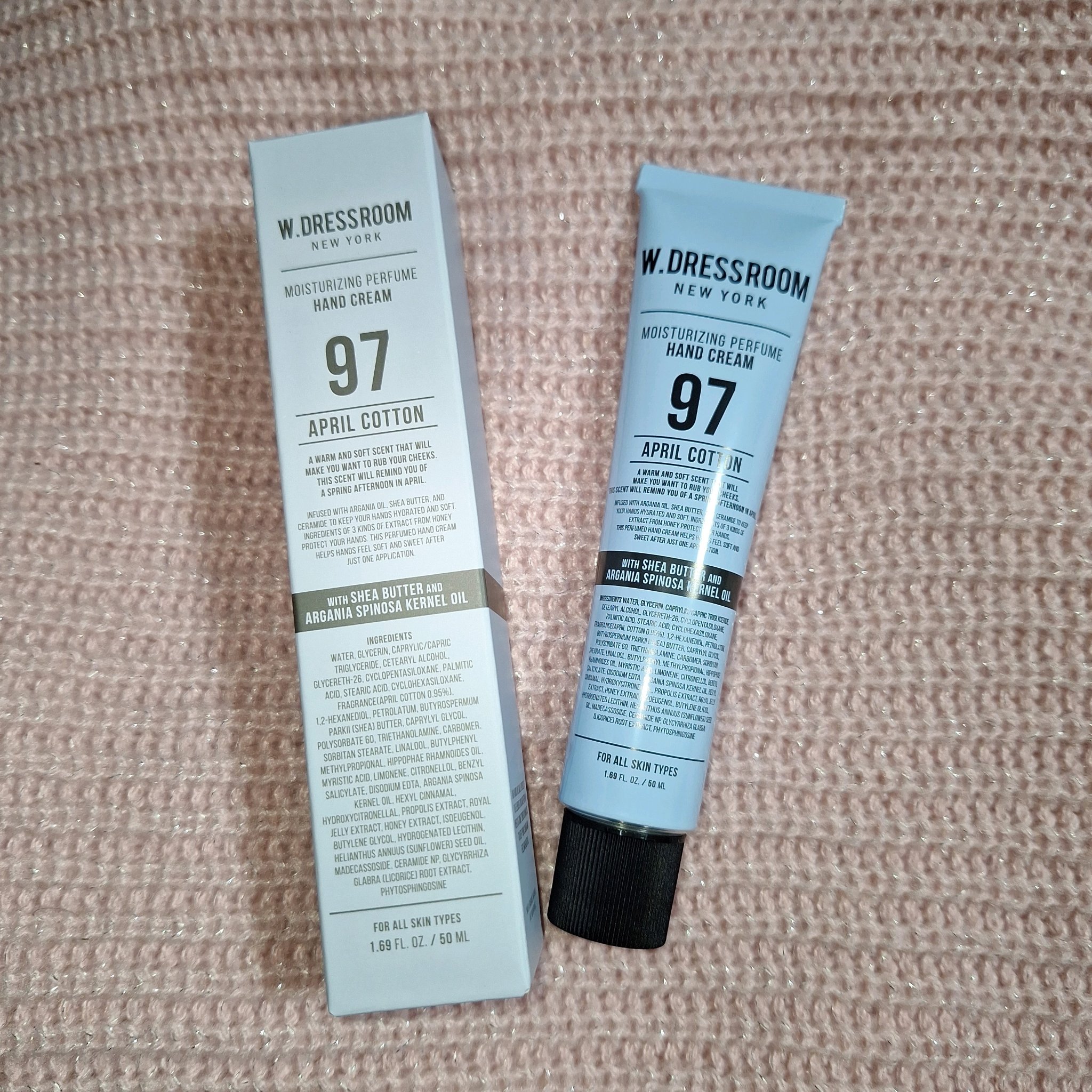 パフュームハンドクリーム /ダブルドレスルーム/ハンドクリームを使ったクチコミ（2枚目）