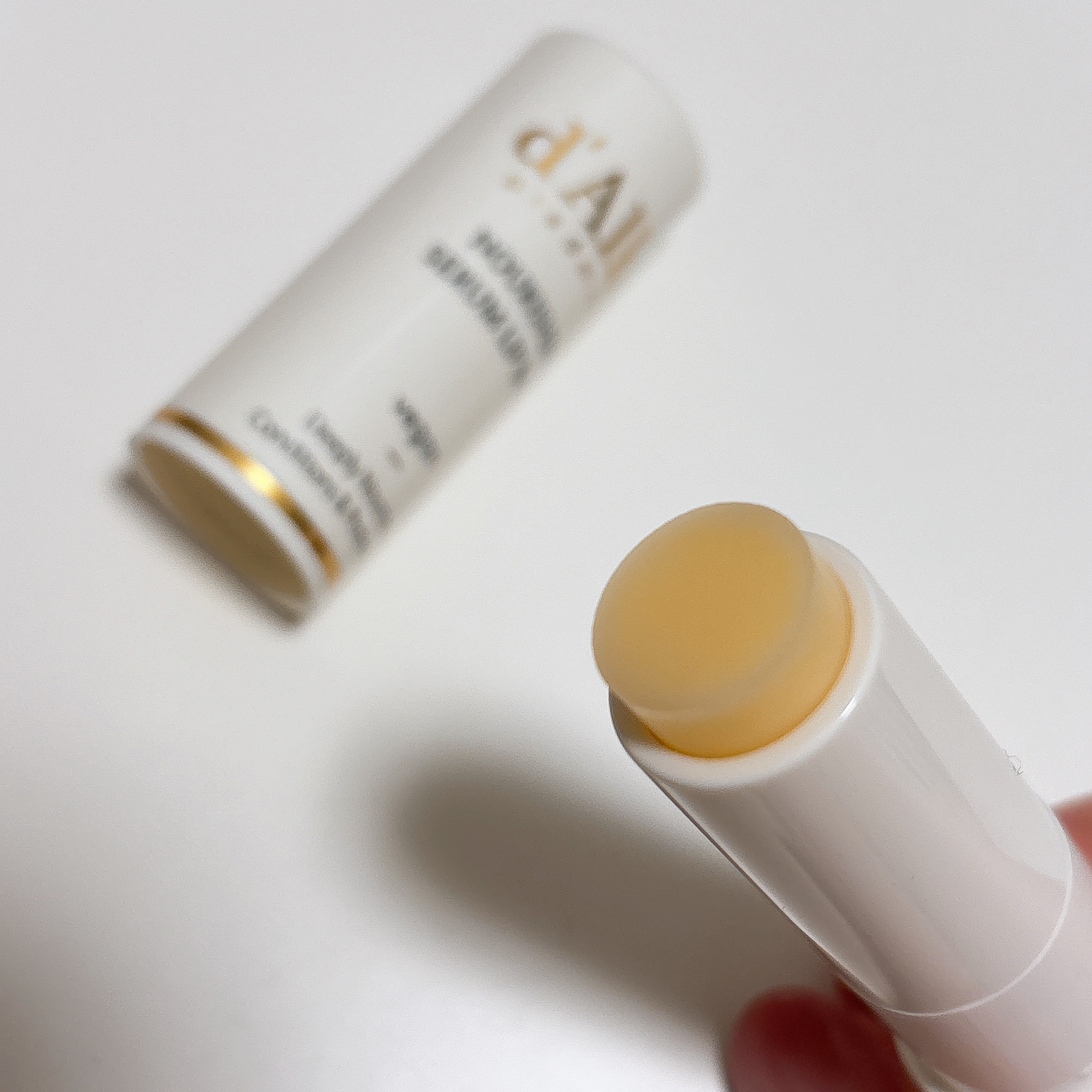 ホワイトトリュフナリシングセラムリップバーム/ダルバ/リップバームを使ったクチコミ（2枚目）