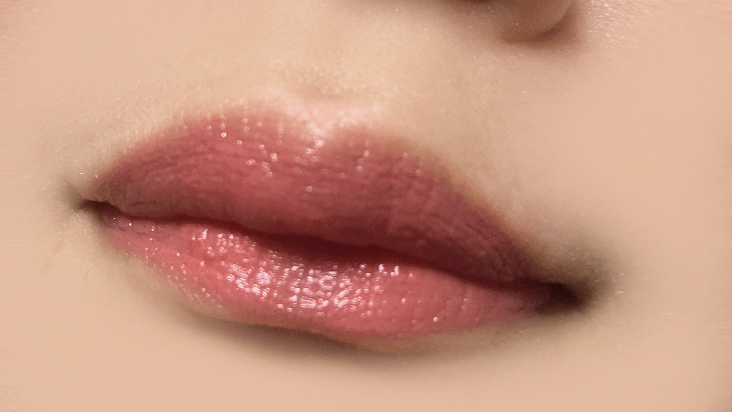 リップラッカー　ブルーミングガーランド/JILL STUART/口紅を使ったクチコミ（3枚目）