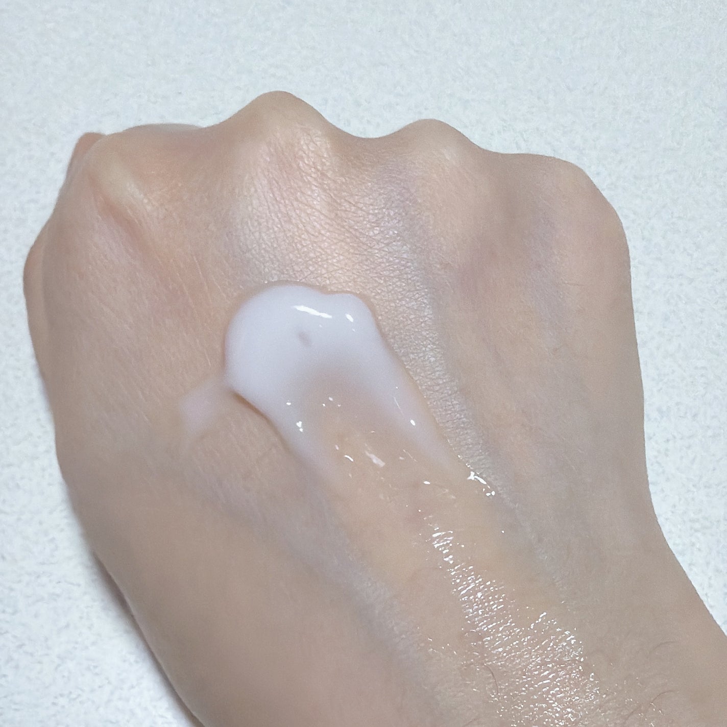 パフュームボディローションピュアムスクローズティー/TEABLESS/ボディローションを使ったクチコミ(3枚目)