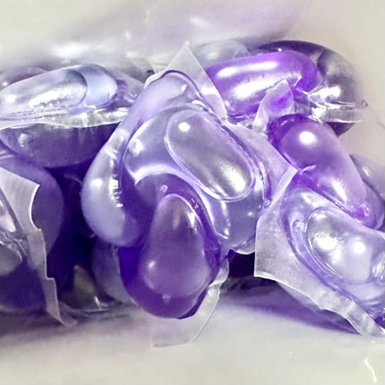 ボールド ボールドジェルボール4D 心安らぐホワイトラベンダー&ジャスミンの香りのクチコミ「洗剤も柔軟剤もこれ一つ👌
洗剤の使いすぎにもならないし柔軟剤効果もあってコスパいい🙆♀️💕.....」(2枚目)