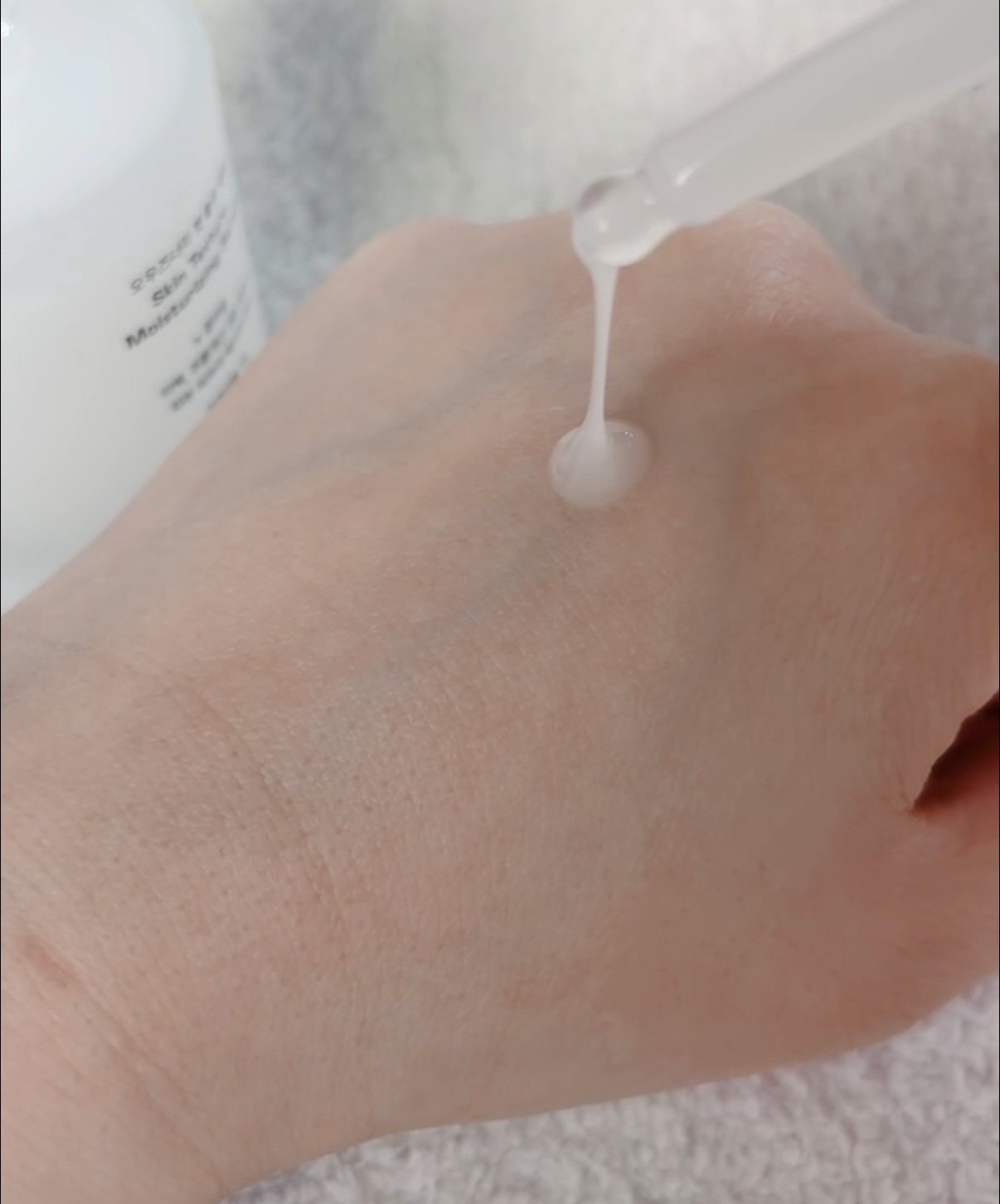 オーズナリー オーズナリージェットブルーセラムのクチコミ「---------＊-＊-＊-＊-＊-＊-＊-＊---------
♡
♡
♡

オーズナリー.....」（3枚目）