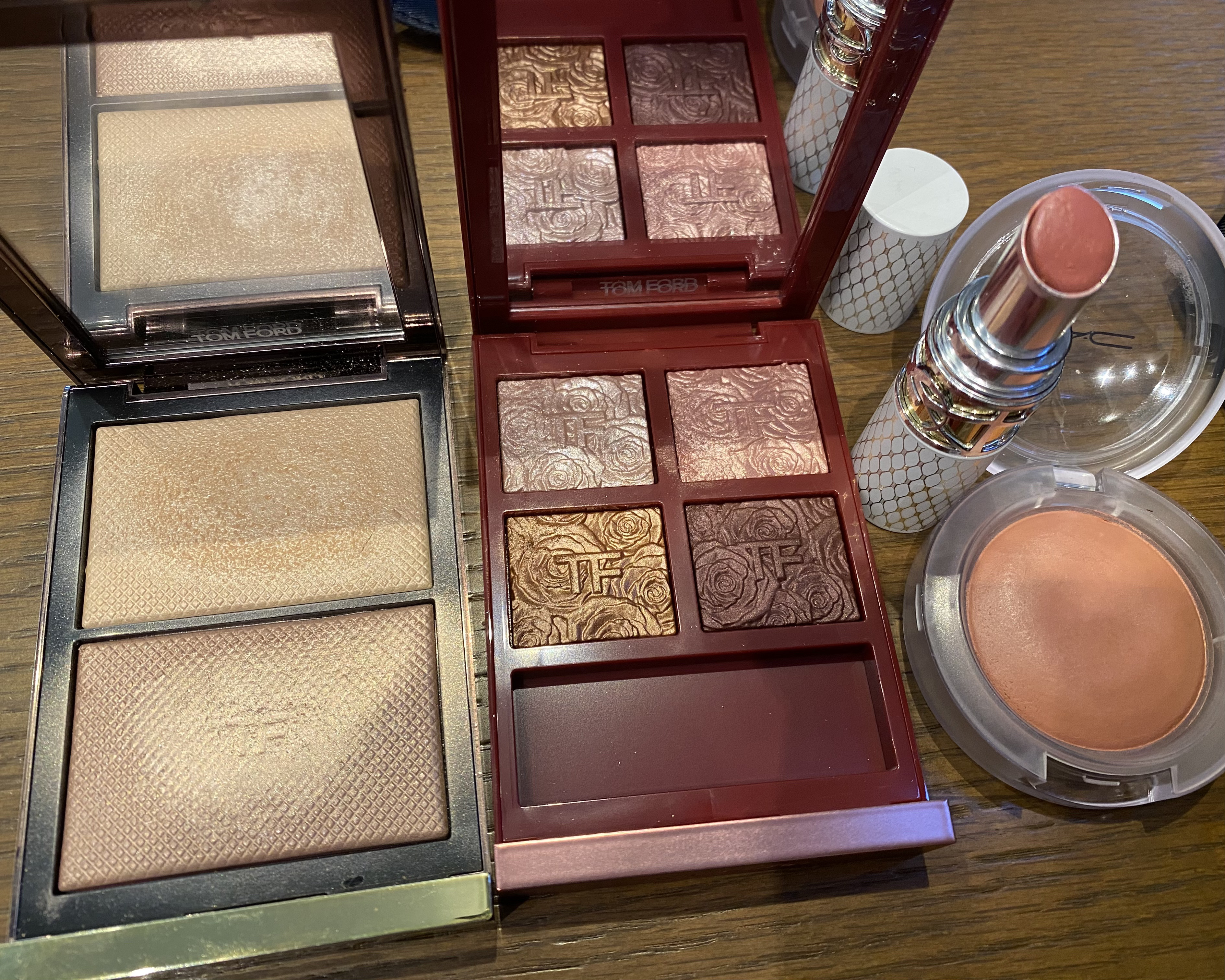 YSL ラブシャイン リップスティック No.201＜コレクター＞/YVES SAINT LAURENT BEAUTE/口紅を使ったクチコミ（1枚目）