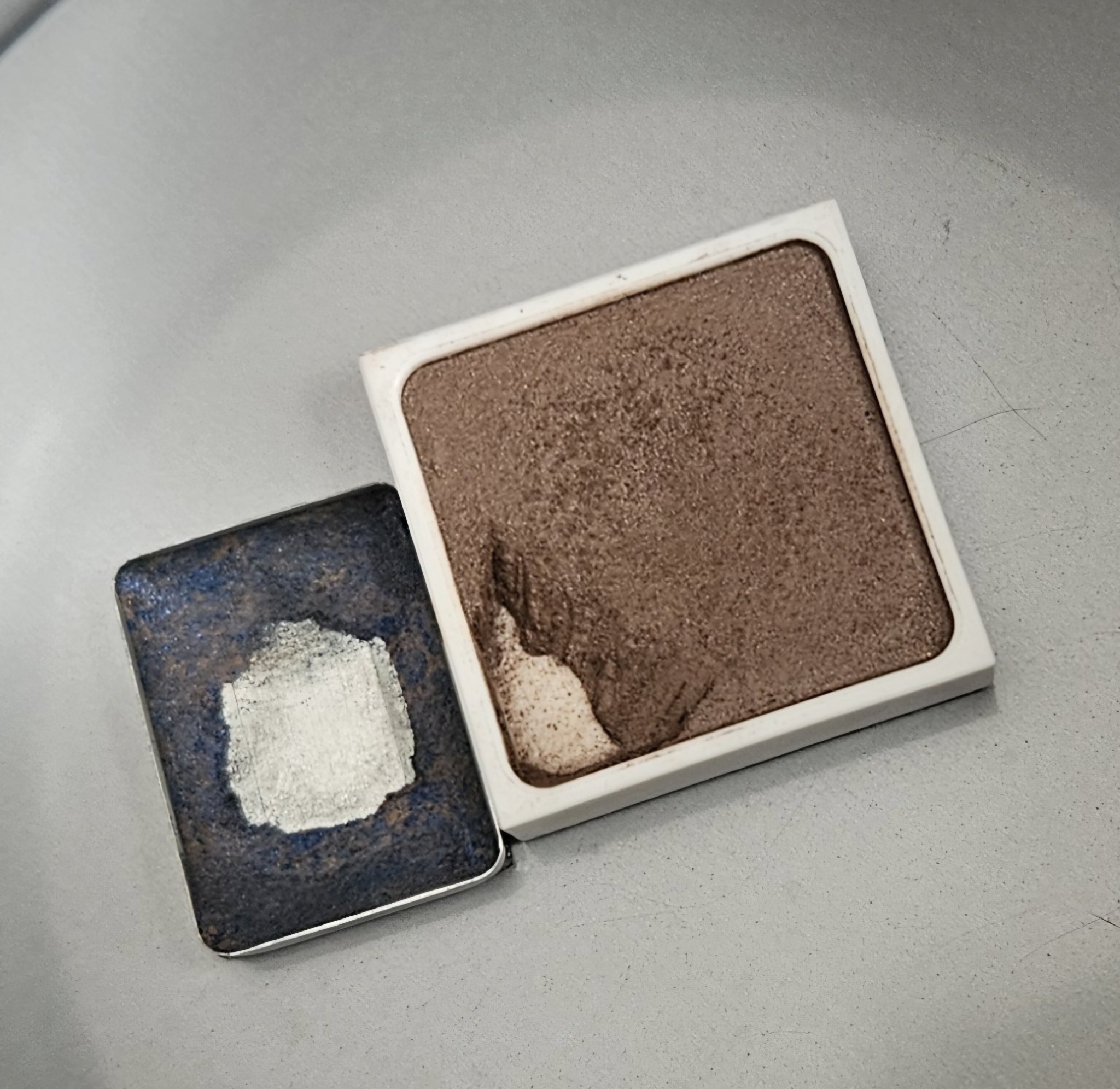 クリスタルシングルアイシャドウ/TONYMOLY/単色アイシャドウを使ったクチコミ（1枚目）