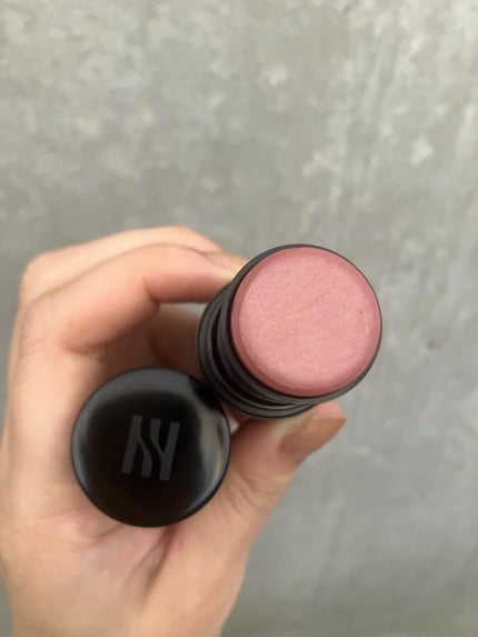 HERA ブラッシュスティックのクチコミ「HERA
2025 HERA
HOLIDAY BLUSH STICK
447 Amber
.....」(2枚目)