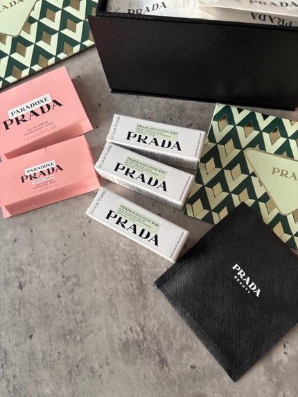 モノクローム ウェイトレス リップカラー(スムース ナイロン)/PRADA BEAUTY/口紅を使ったクチコミ(1枚目)