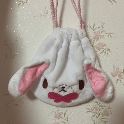 ゆあちゃん♡フォロバするよ on LIPS 「ガチャガチャで発見した💡シュガーバニーズのふわふわ巾着🥰ちょう..」(1枚目)