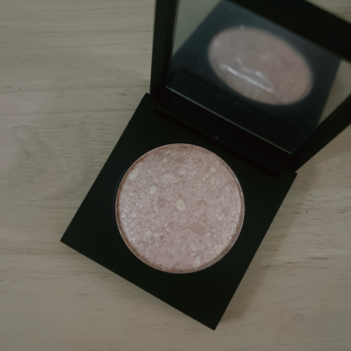 パールライクハイライター/FIVE VIBE/パウダーハイライトを使ったクチコミ（2枚目）