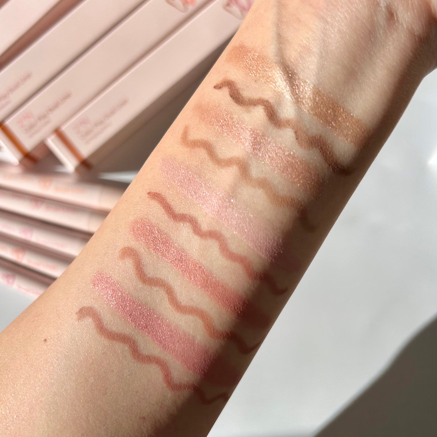 カラープレイデュアルライナー/2aN/スティックアイシャドウを使ったクチコミ(6枚目)